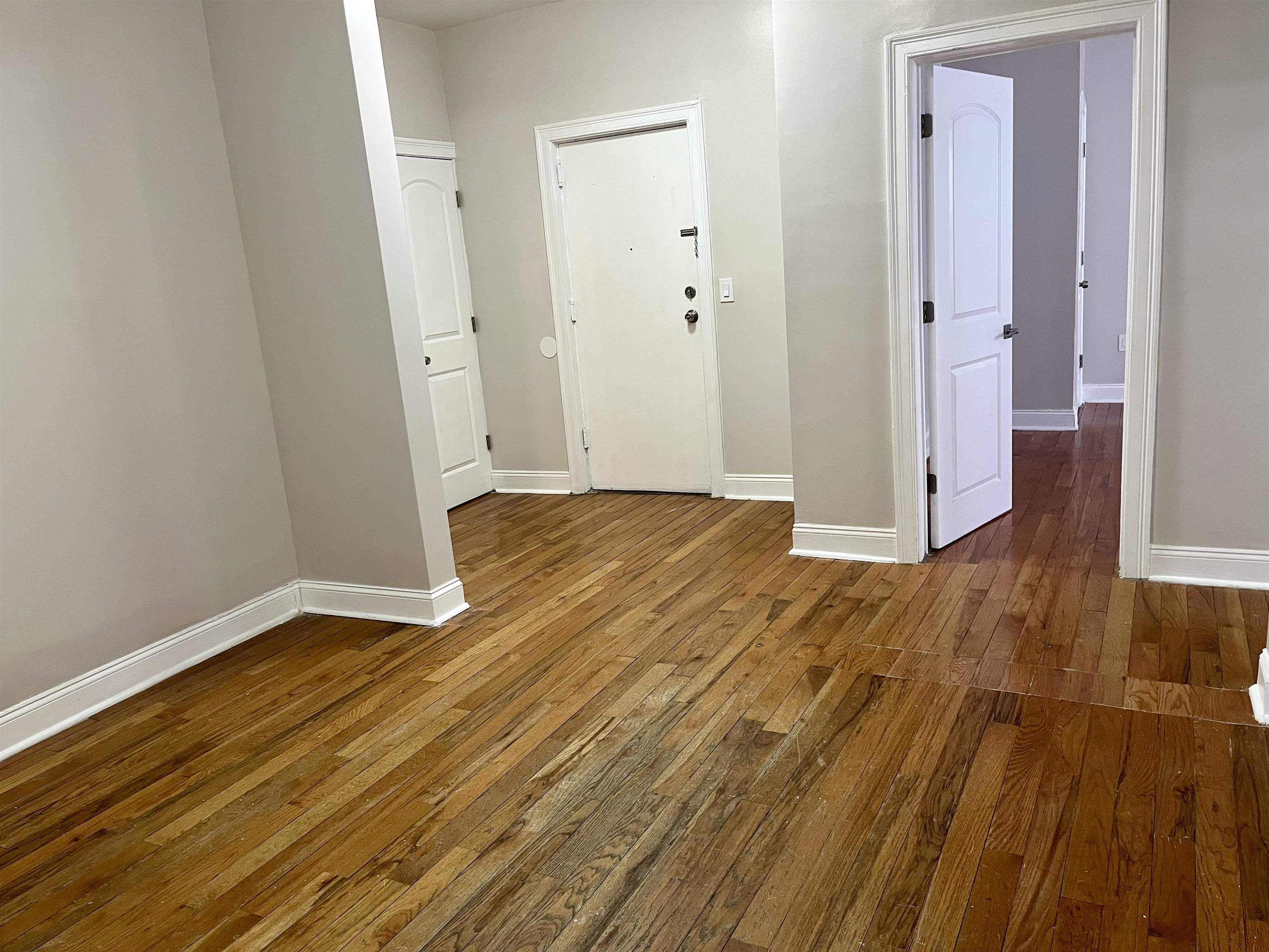 546 BERGEN AVE Unit: 1A