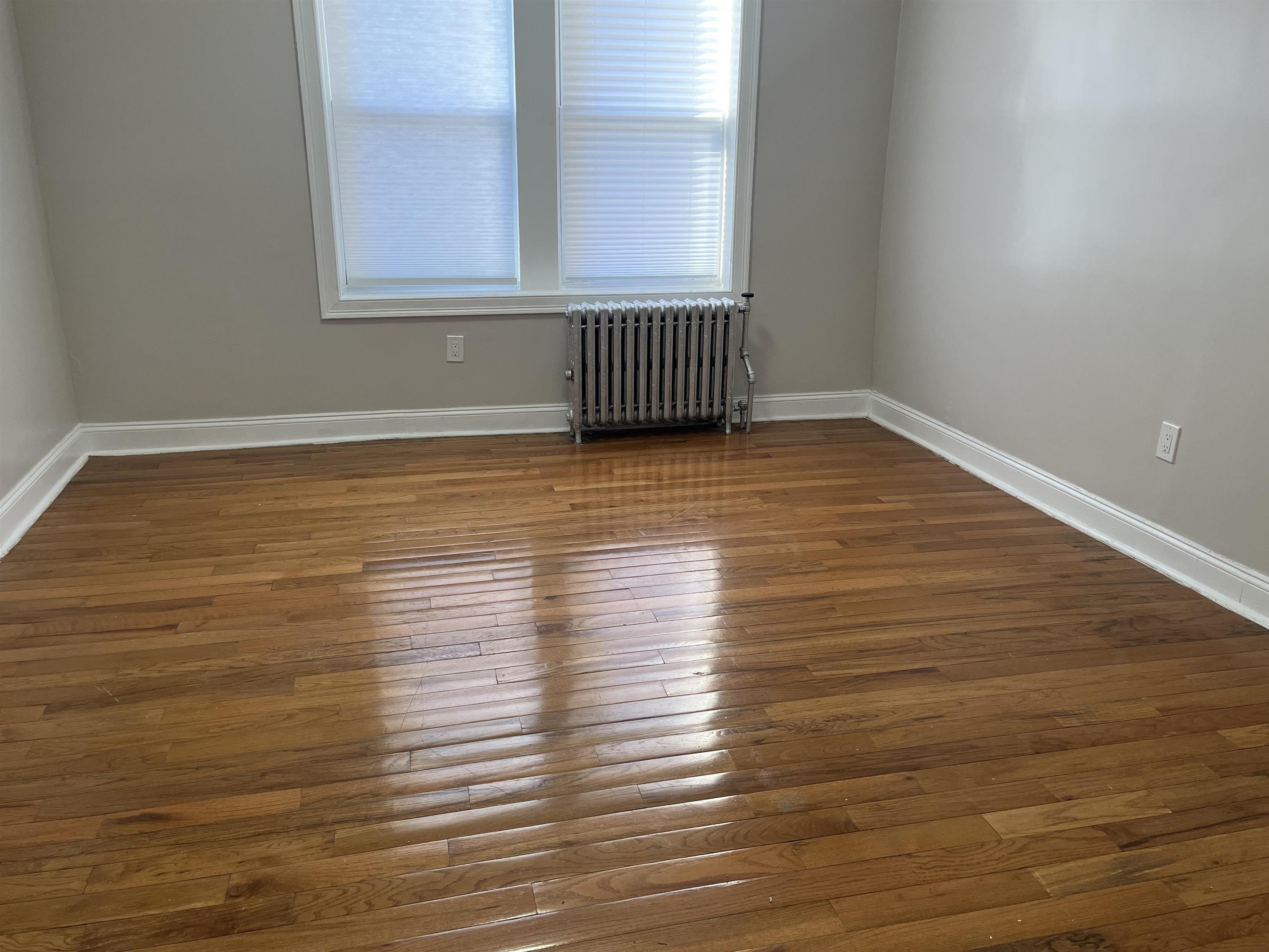 546 BERGEN AVE Unit: 1A