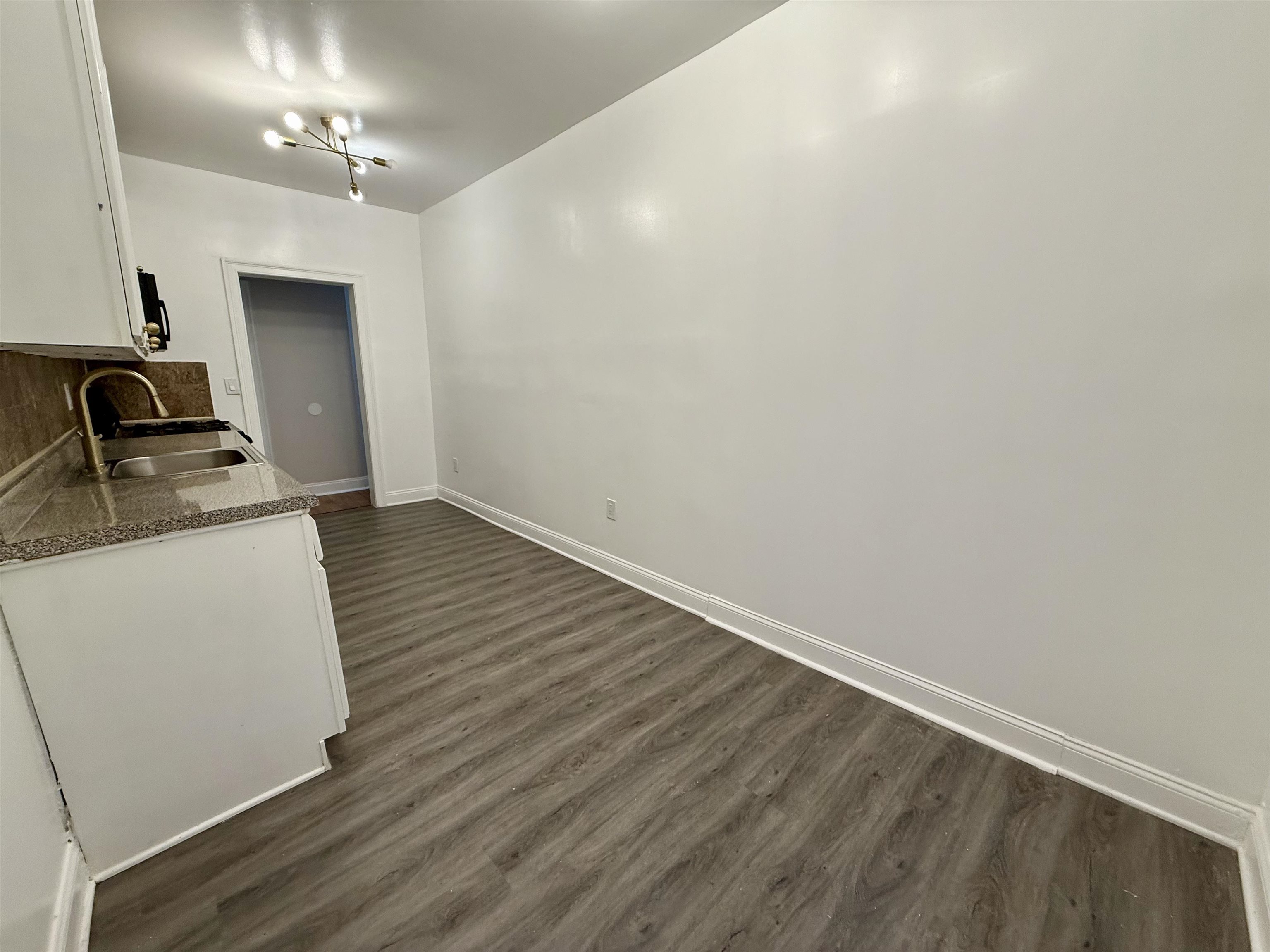 546 BERGEN AVE Unit: 1A