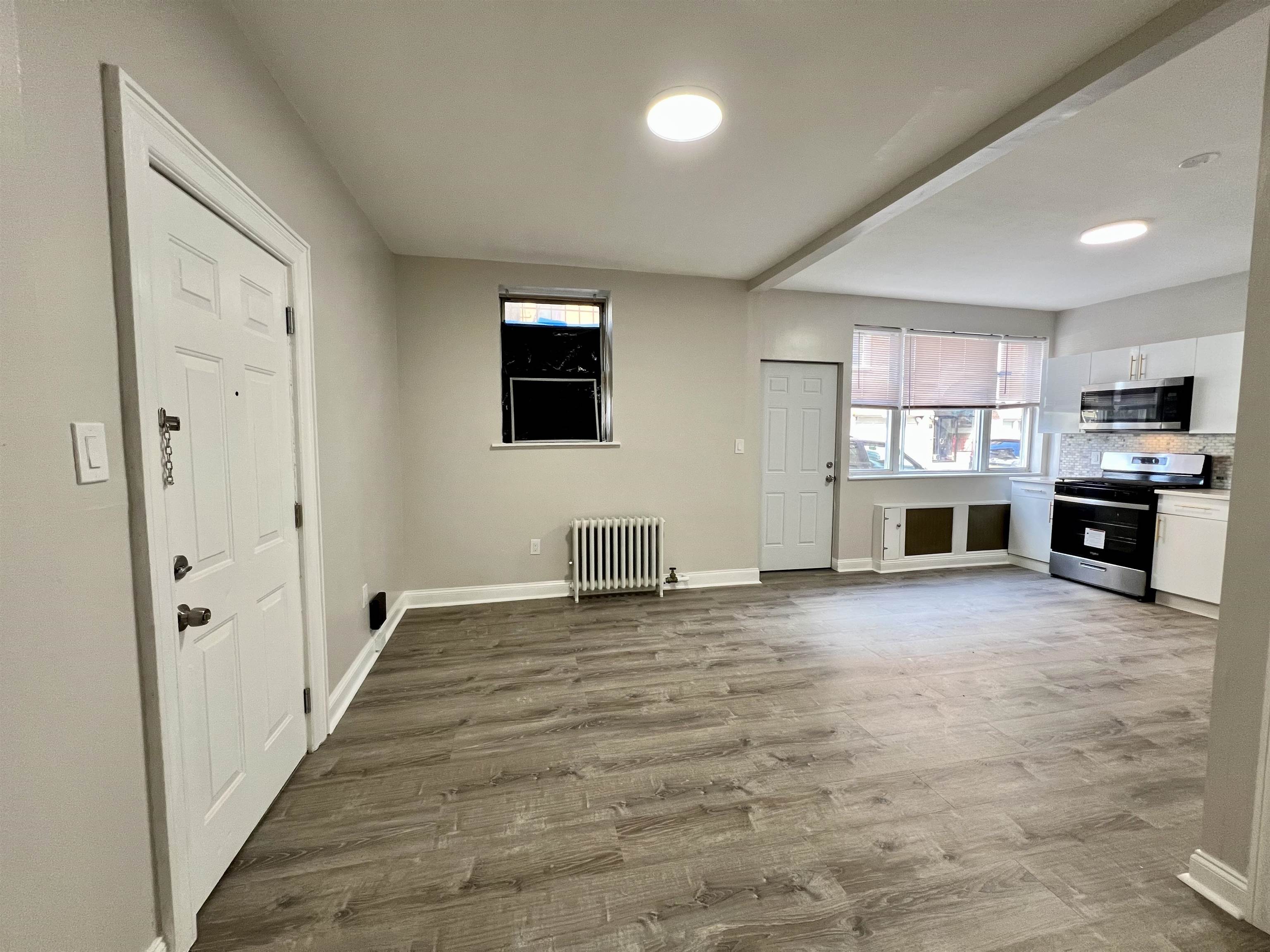 6002 HUDSON AVE Unit: 1A