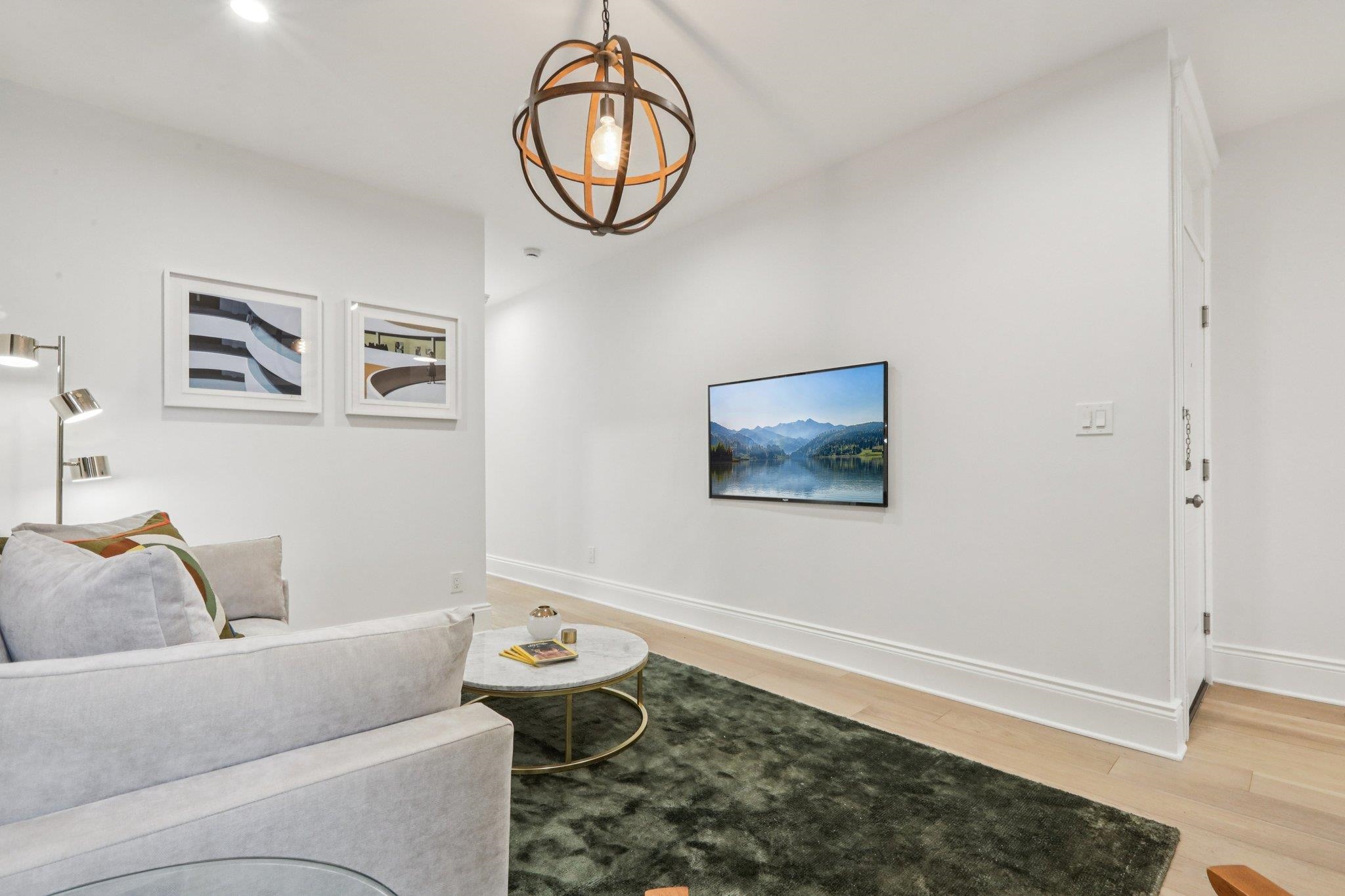 97 CLIFTON TERRACE Unit: 6