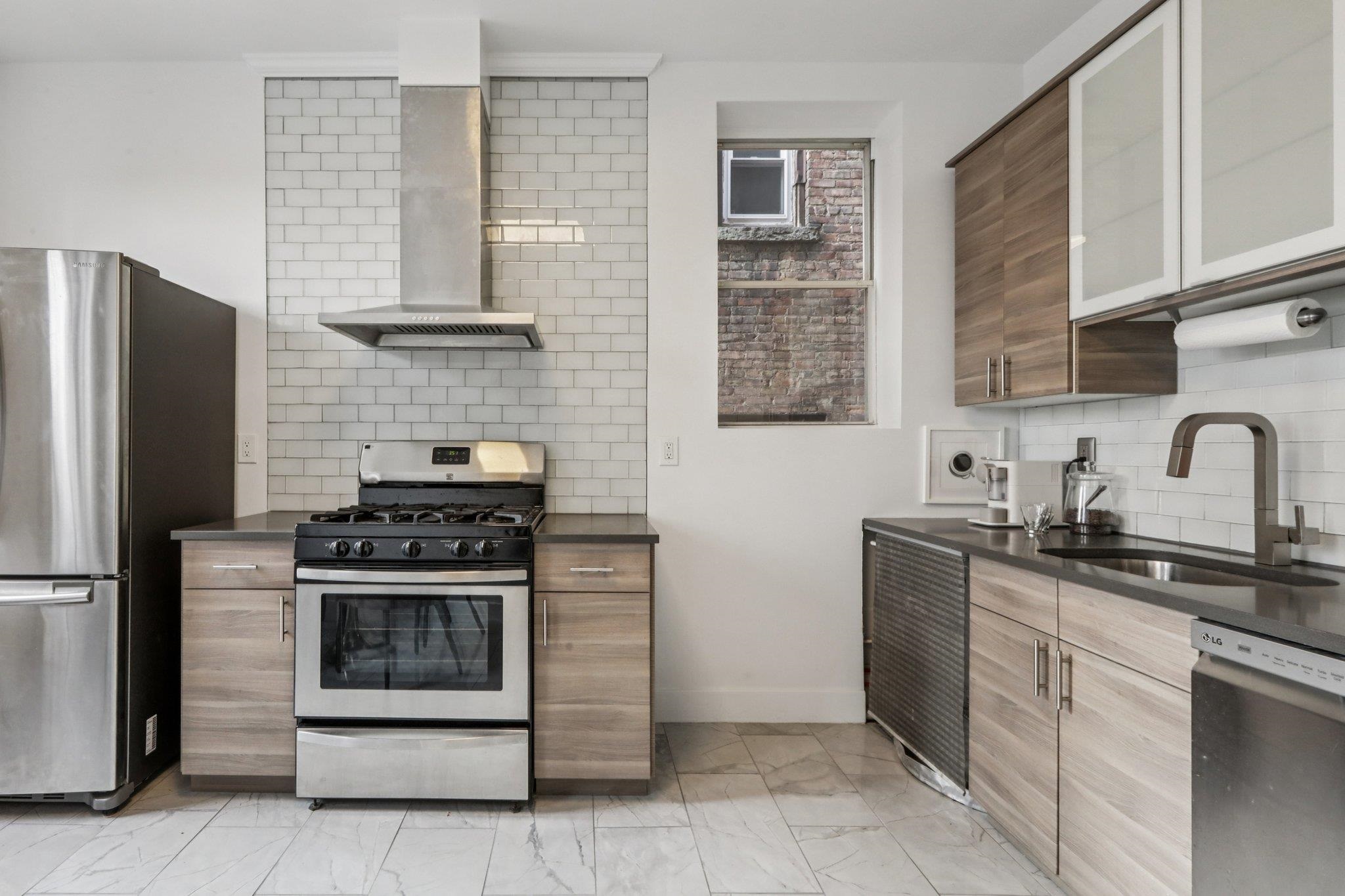 97 CLIFTON TERRACE Unit: 6