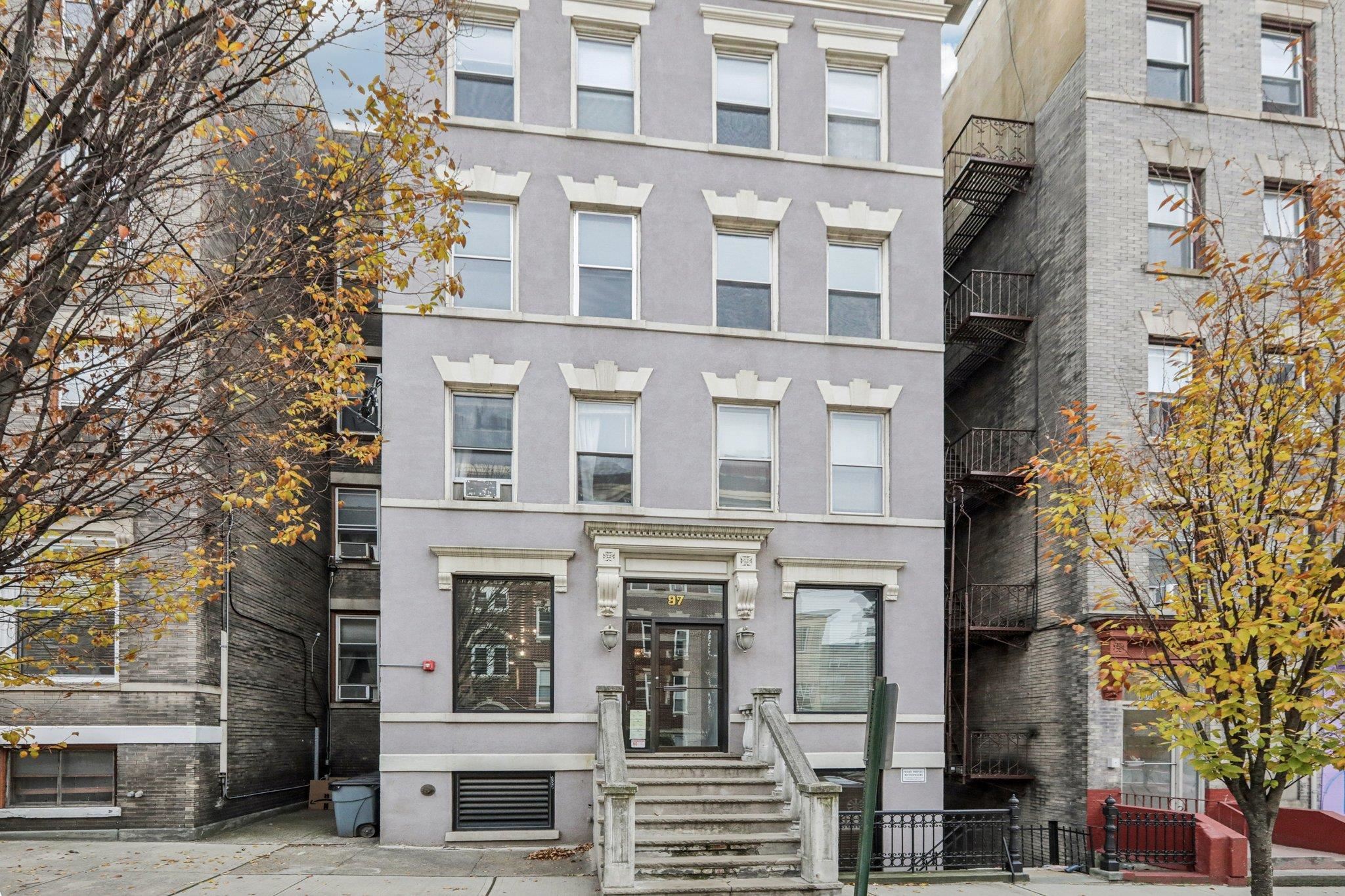 97 CLIFTON TERRACE Unit: 6