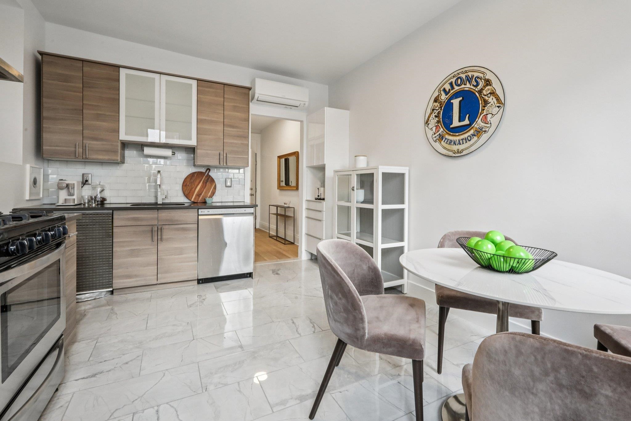 97 CLIFTON TERRACE Unit: 6