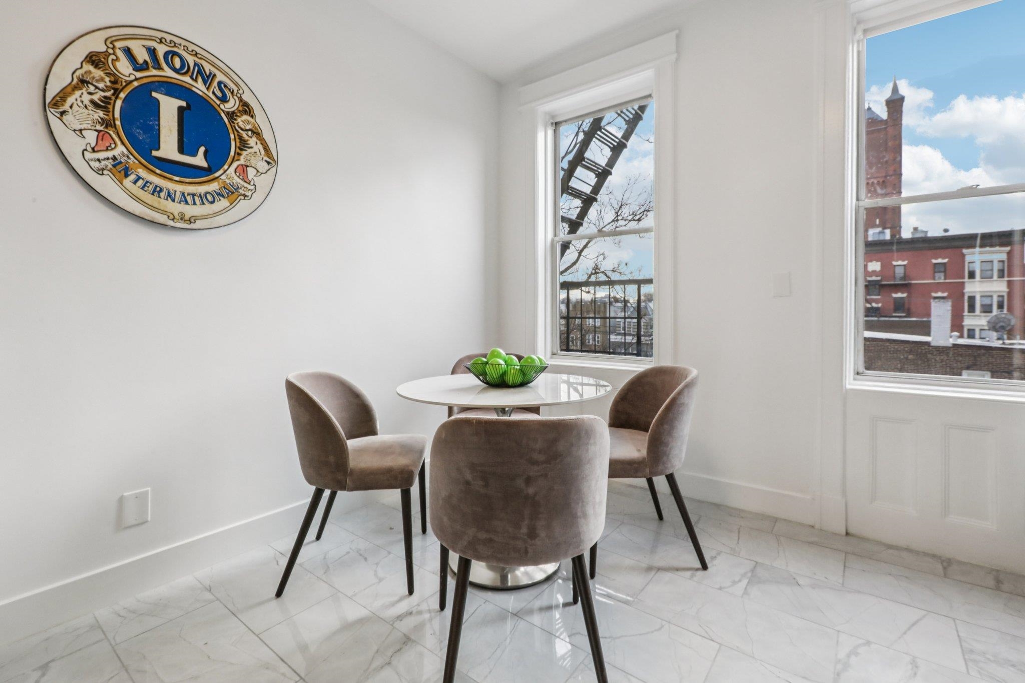 97 CLIFTON TERRACE Unit: 6