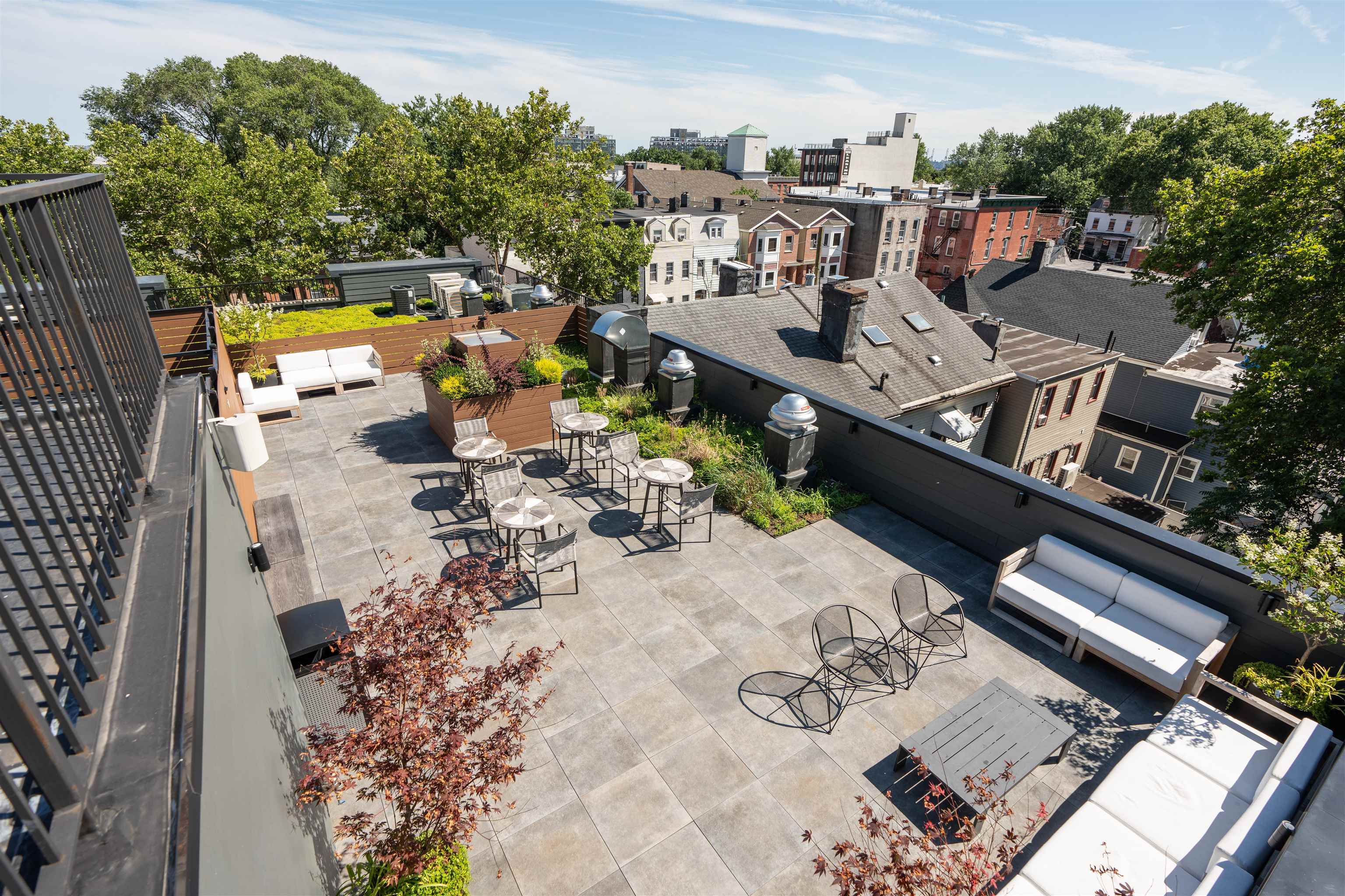 328 PACIFIC AVE Unit: 103