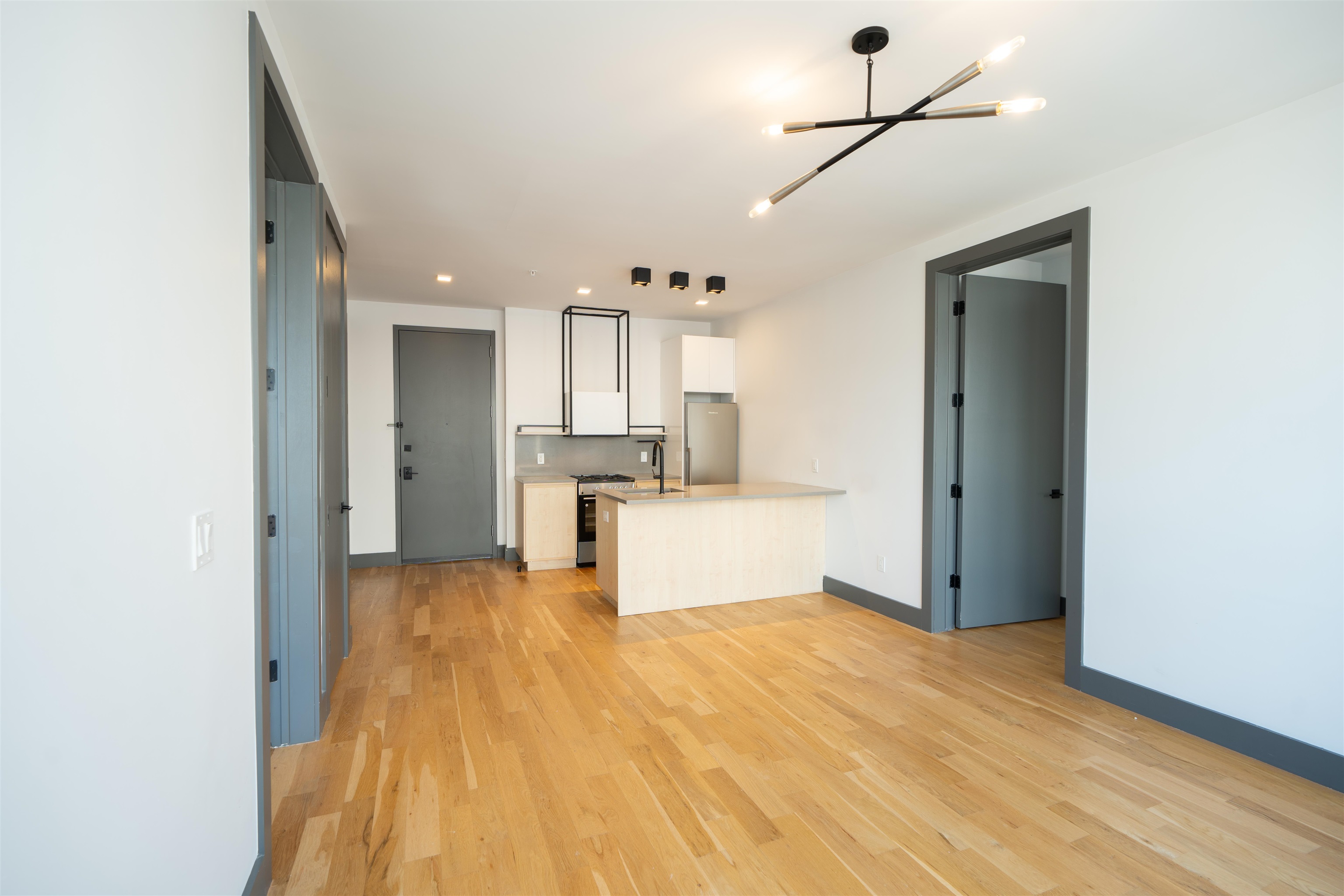 424 ARLINGTON AVE Unit: 302