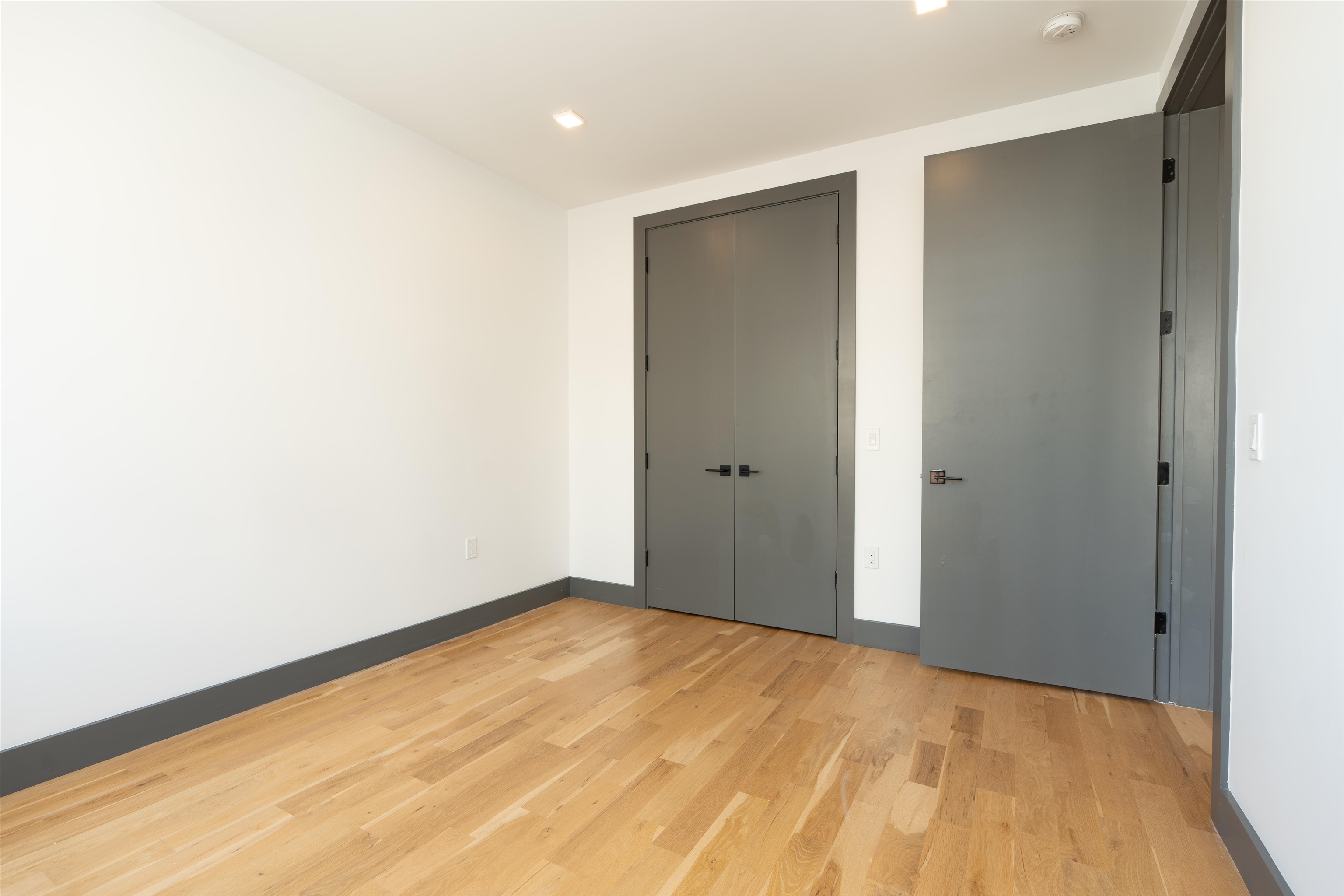 424 ARLINGTON AVE Unit: 302