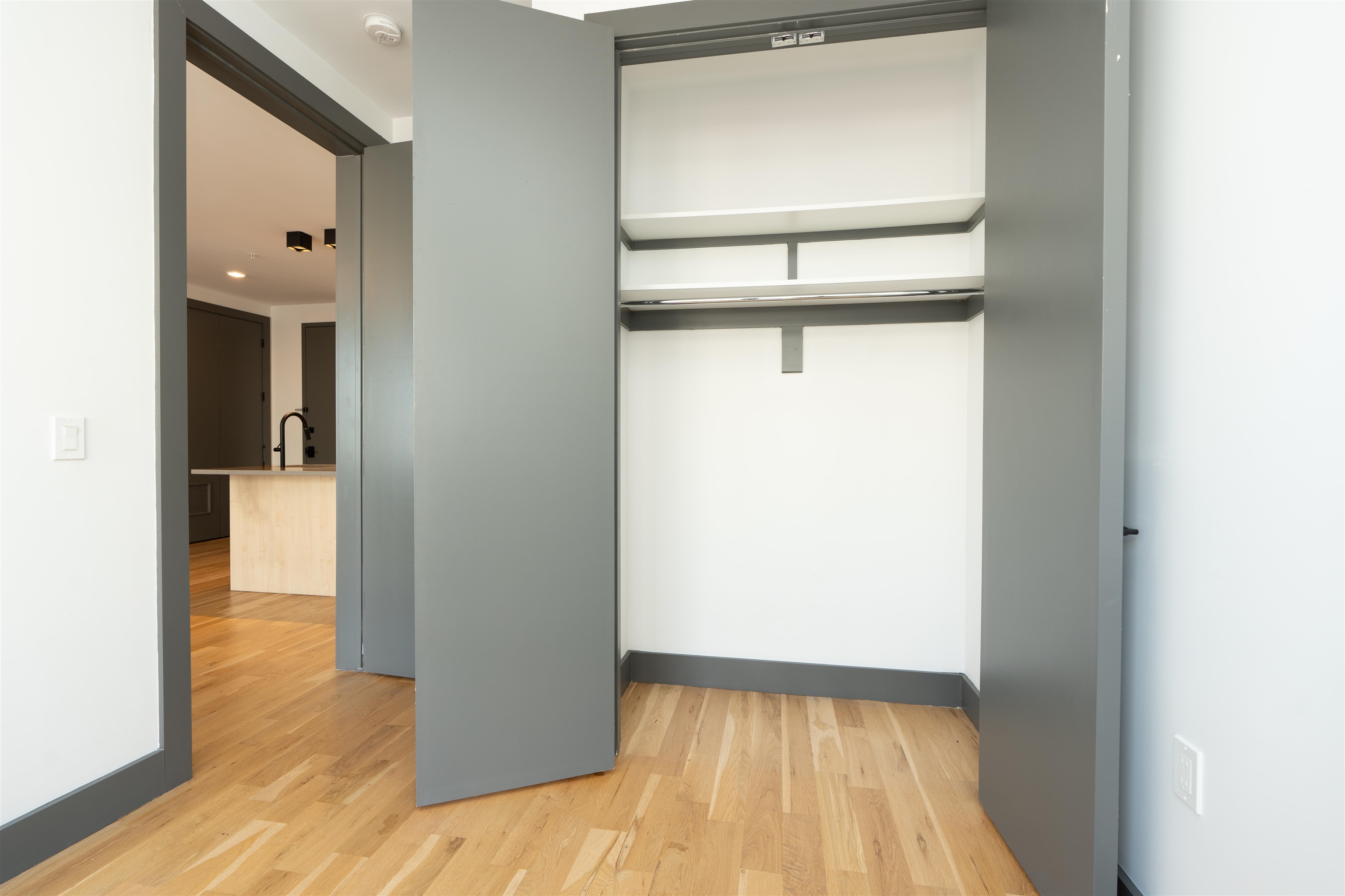 424 ARLINGTON AVE Unit: 302