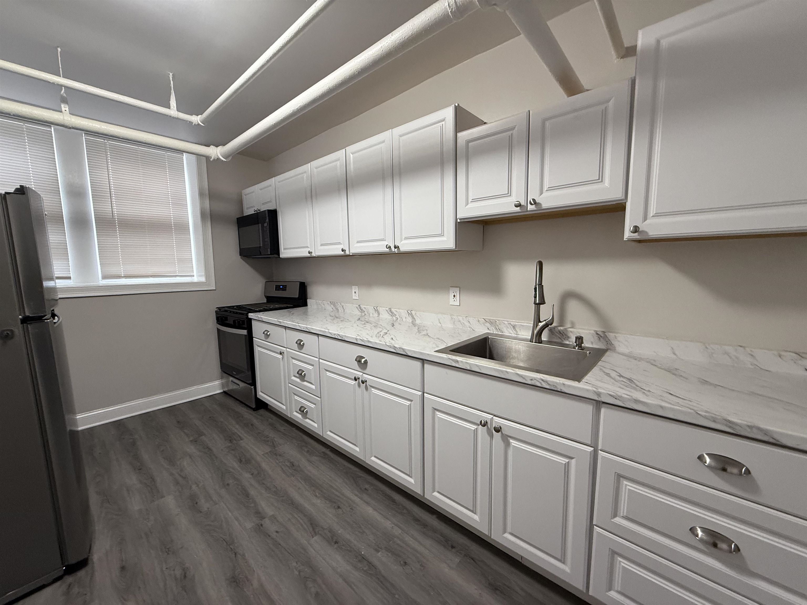 546 BERGEN AVE Unit: B101