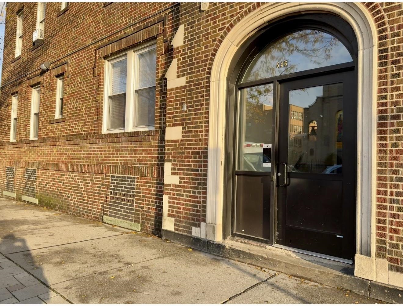 546 BERGEN AVE Unit: B101