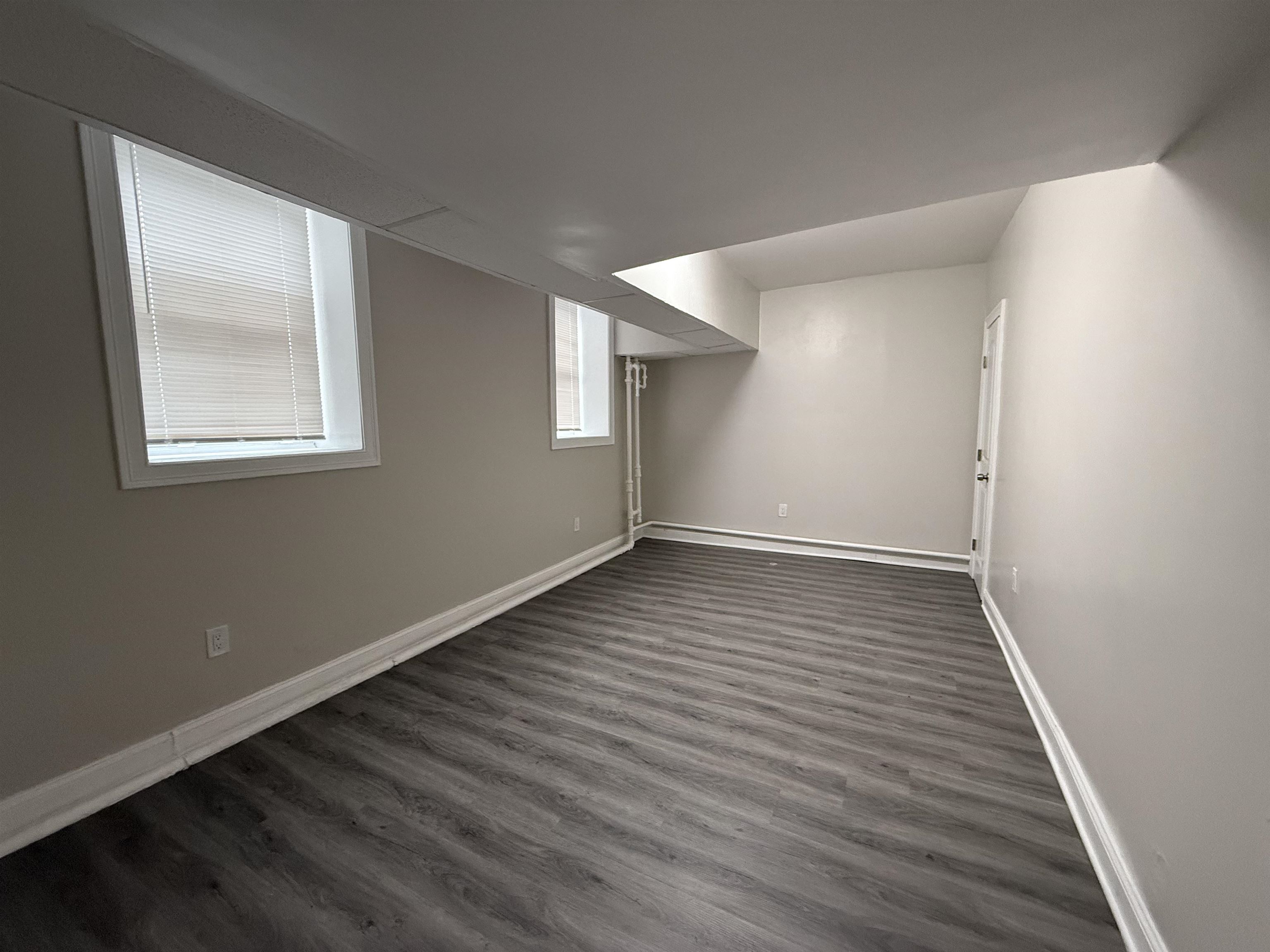 546 BERGEN AVE Unit: B101