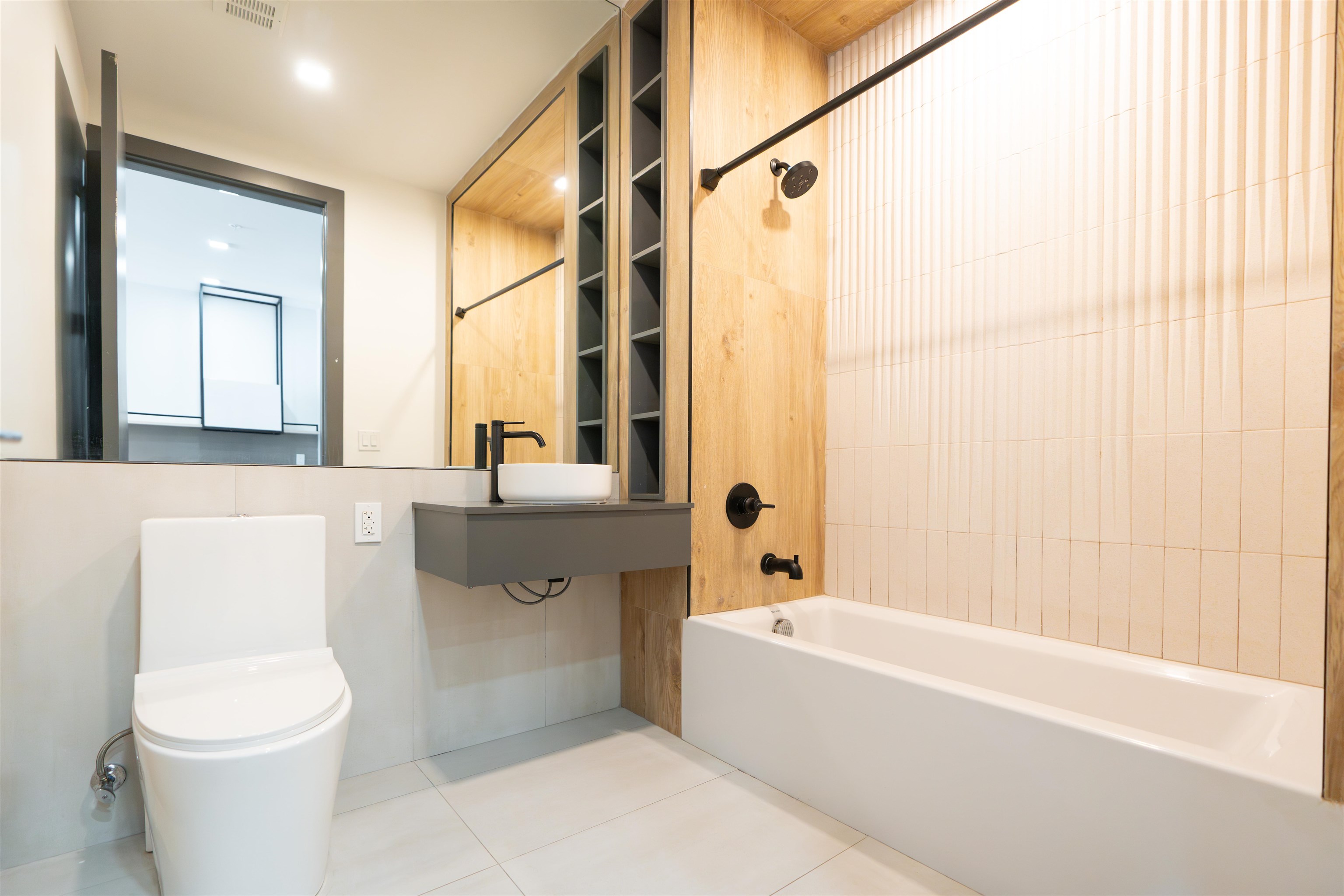 424 ARLINGTON AVE Unit: 206