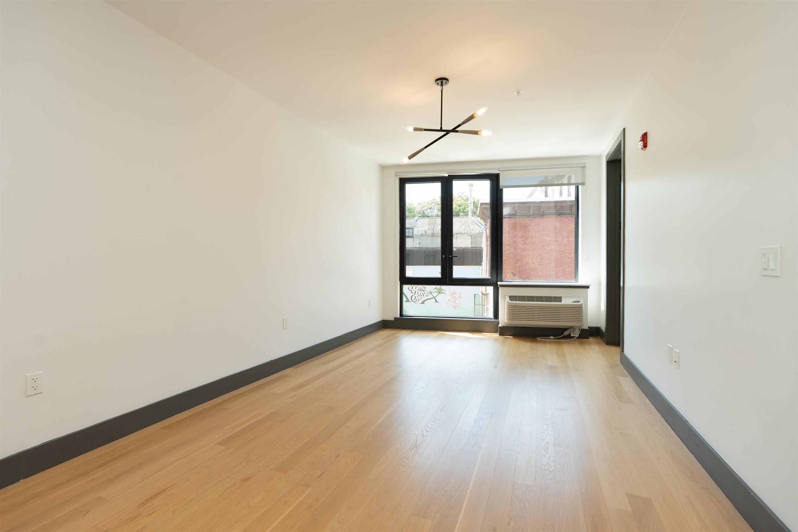 424 ARLINGTON AVE Unit: 206