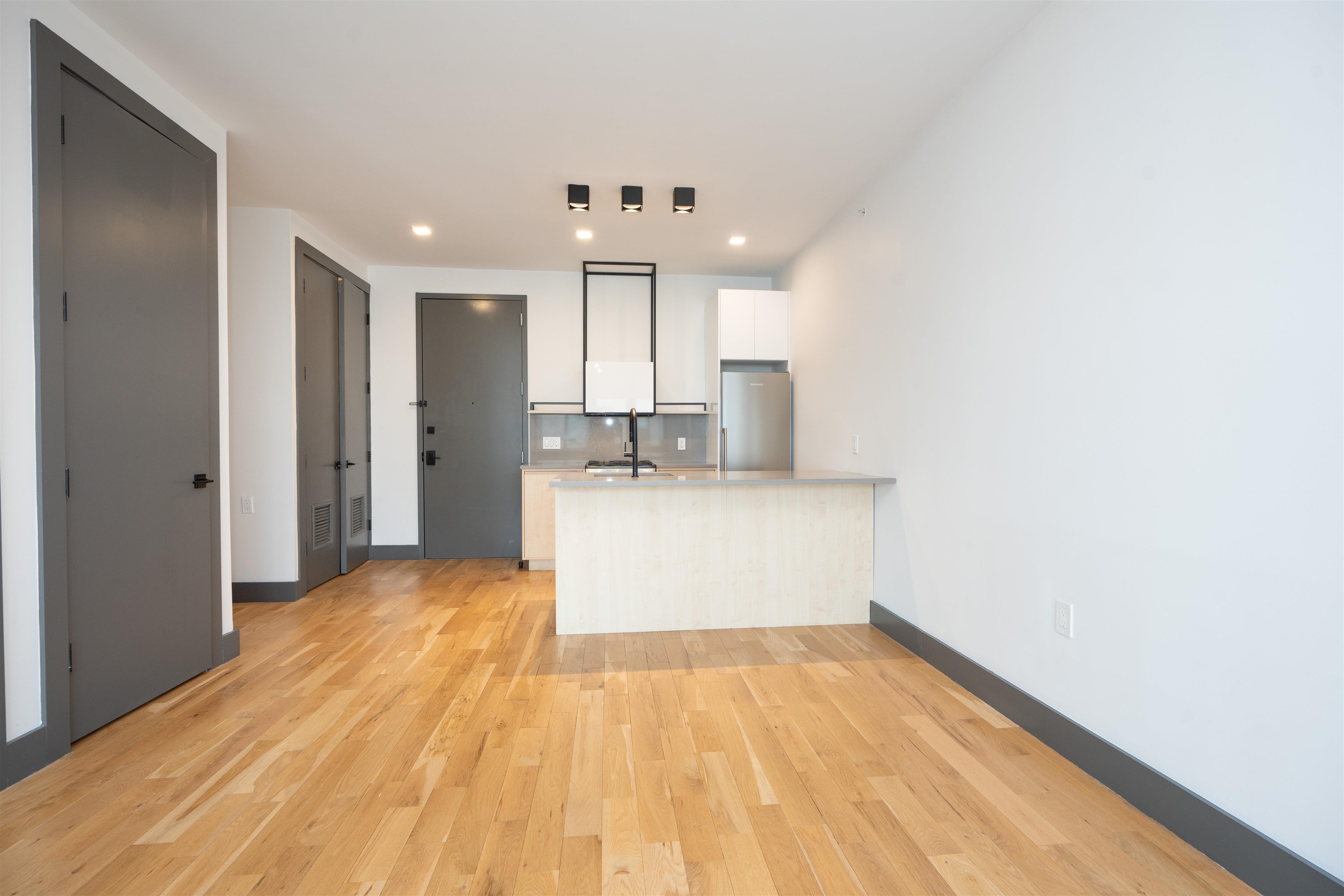 424 ARLINGTON AVE Unit: 401