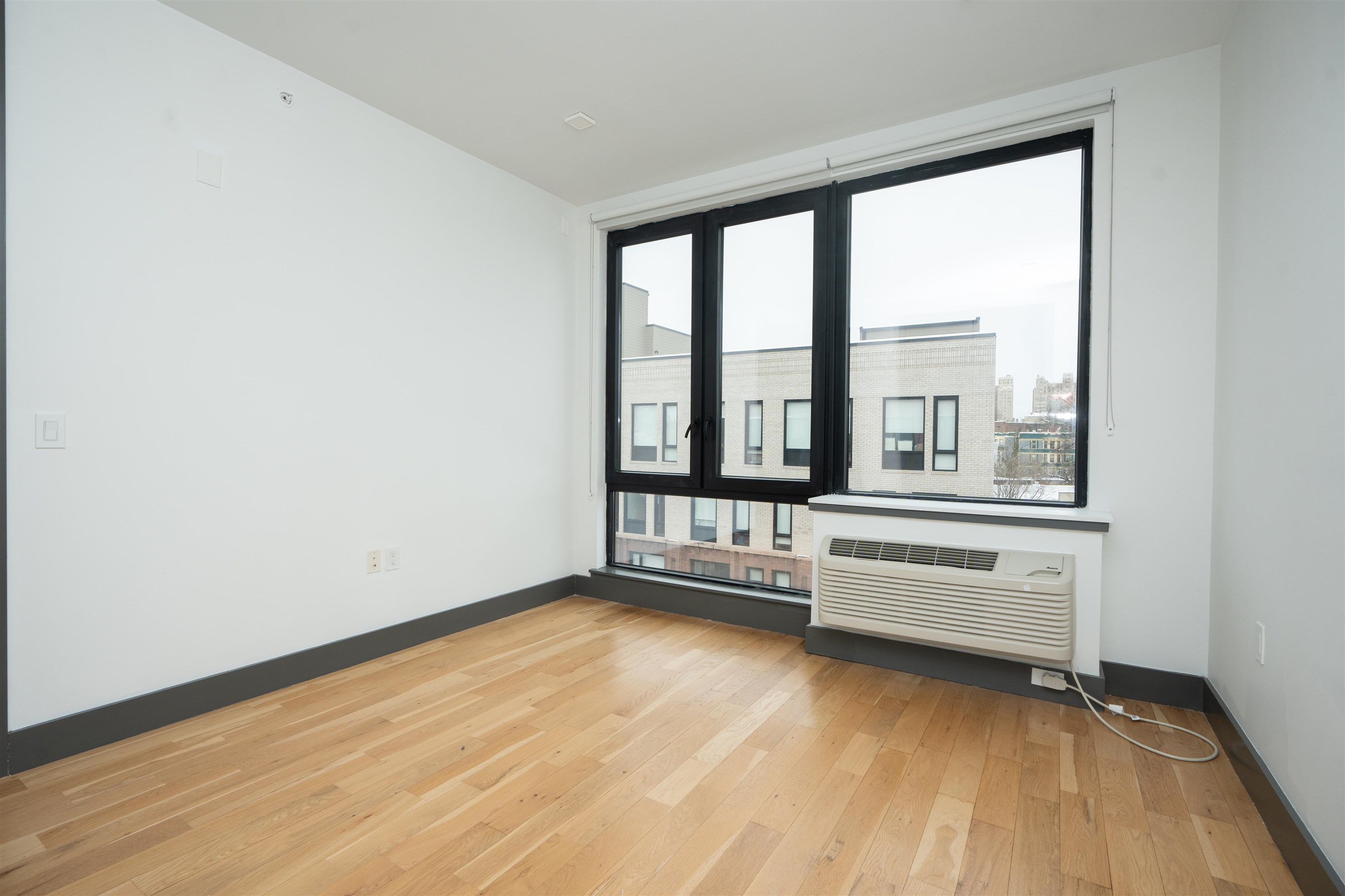 424 ARLINGTON AVE Unit: 401