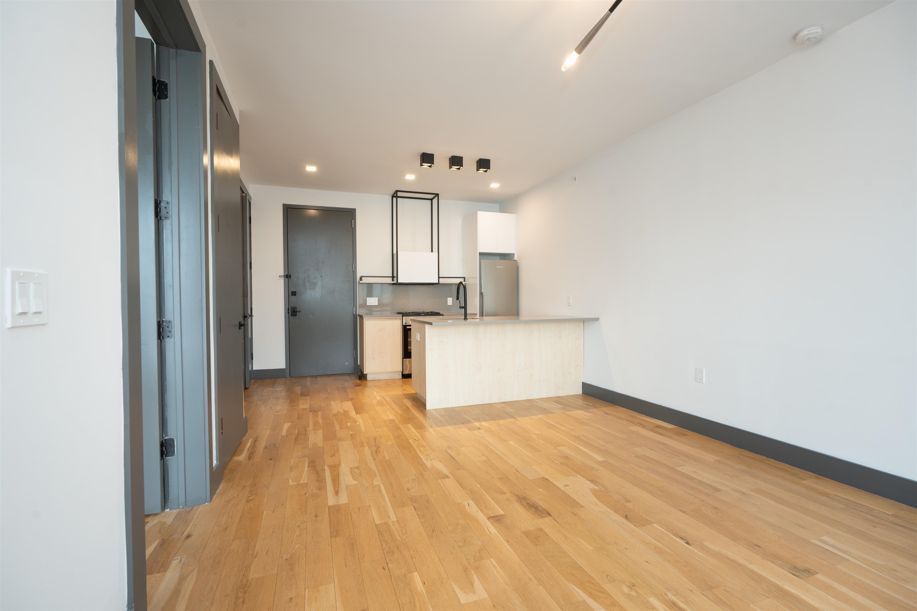 424 ARLINGTON AVE Unit: 401