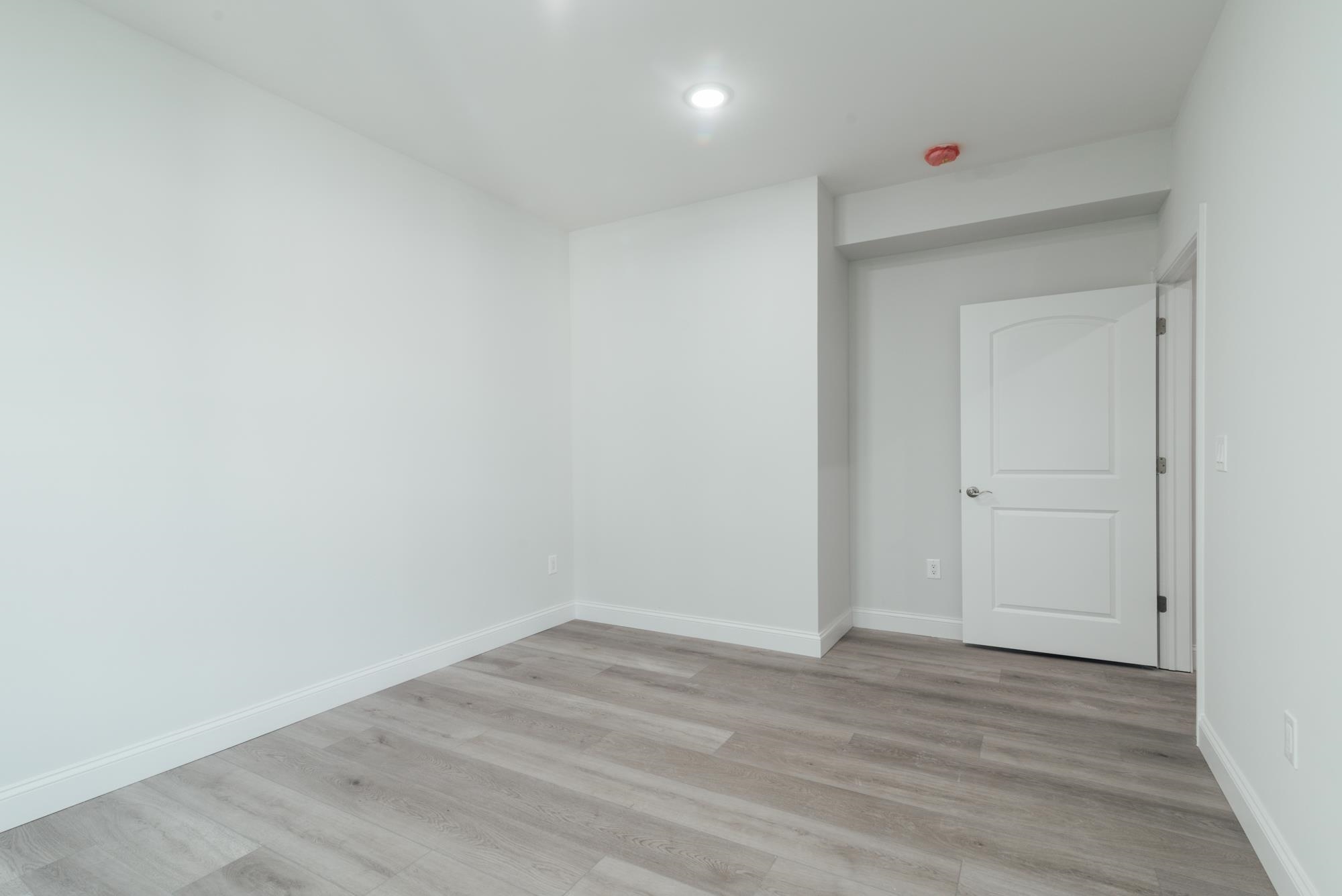 144 BERGEN AVE Unit: 3F