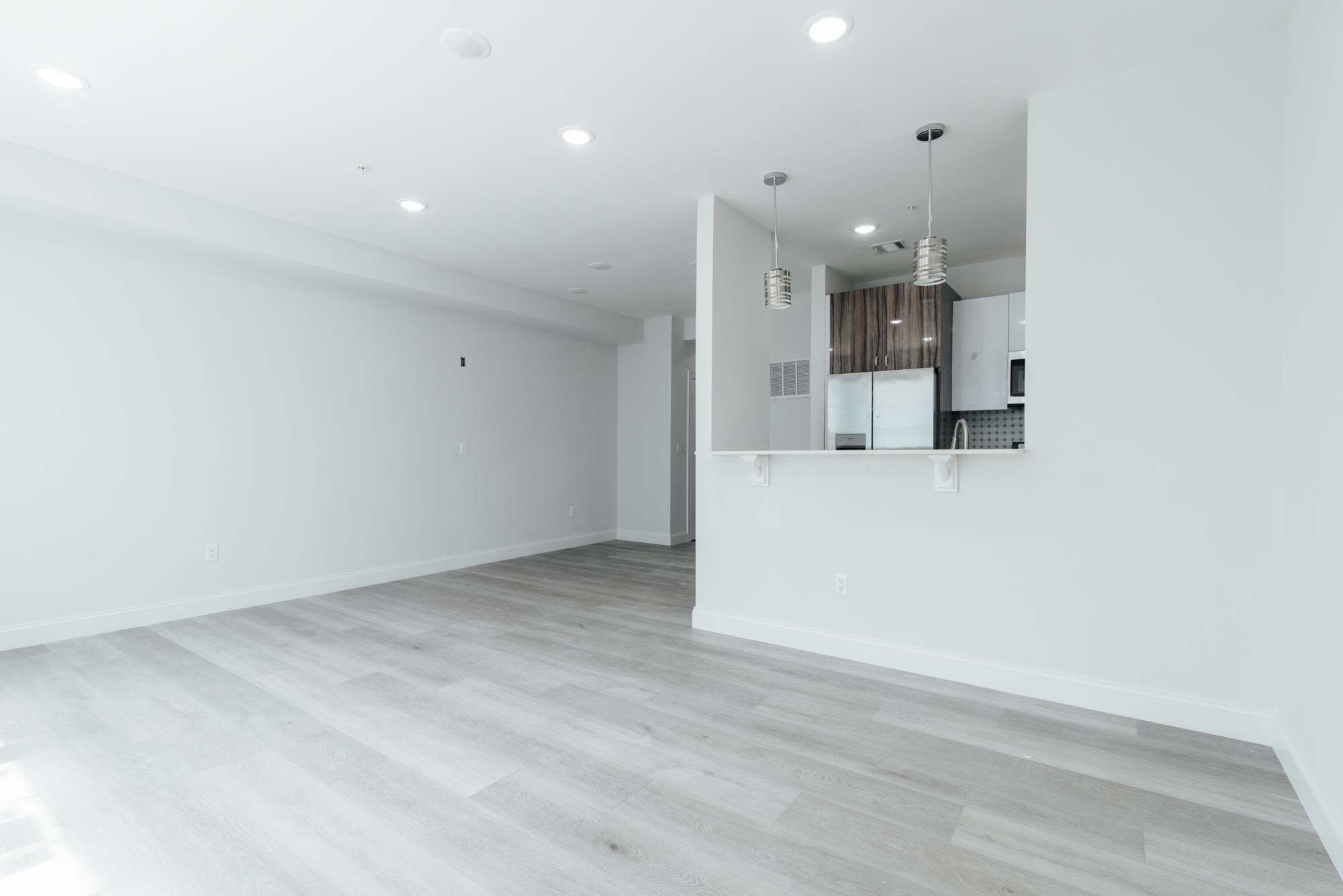 144 BERGEN AVE Unit: 3F