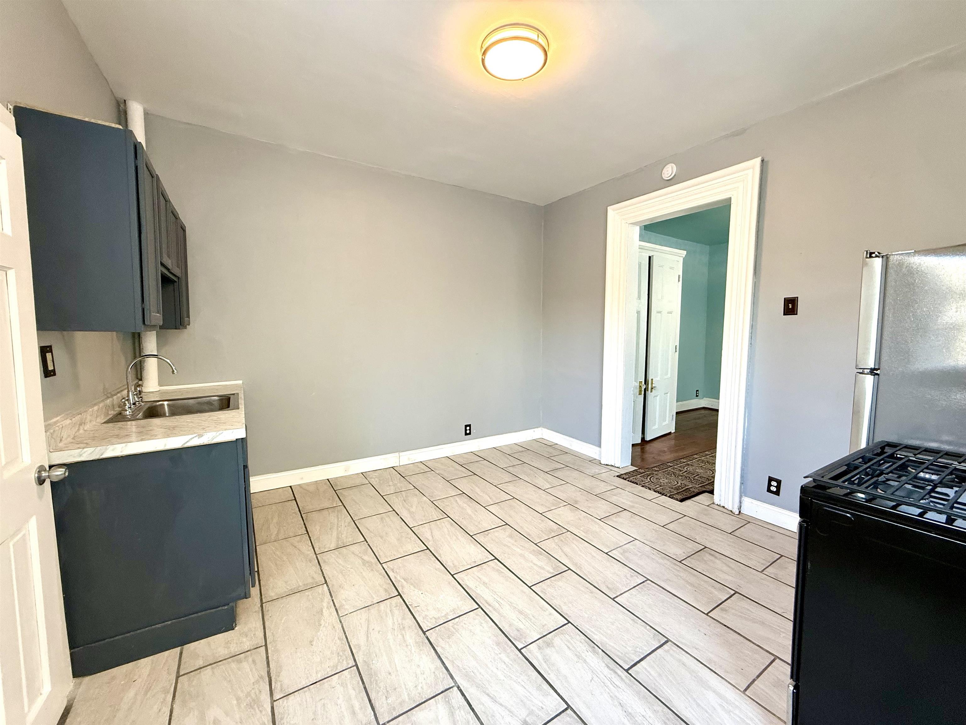 61 MONITOR ST Unit: 1L