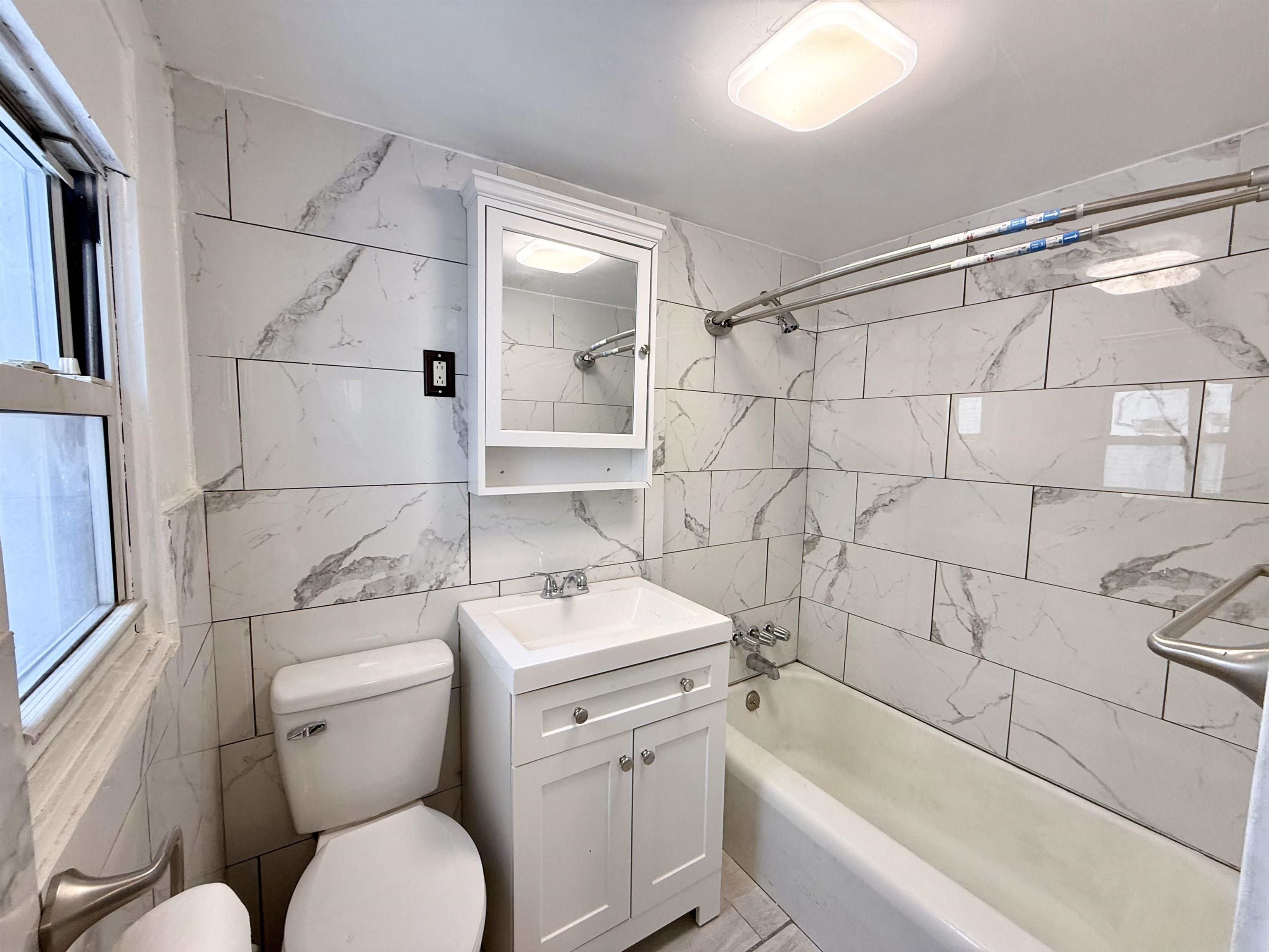 61 MONITOR ST Unit: 1L