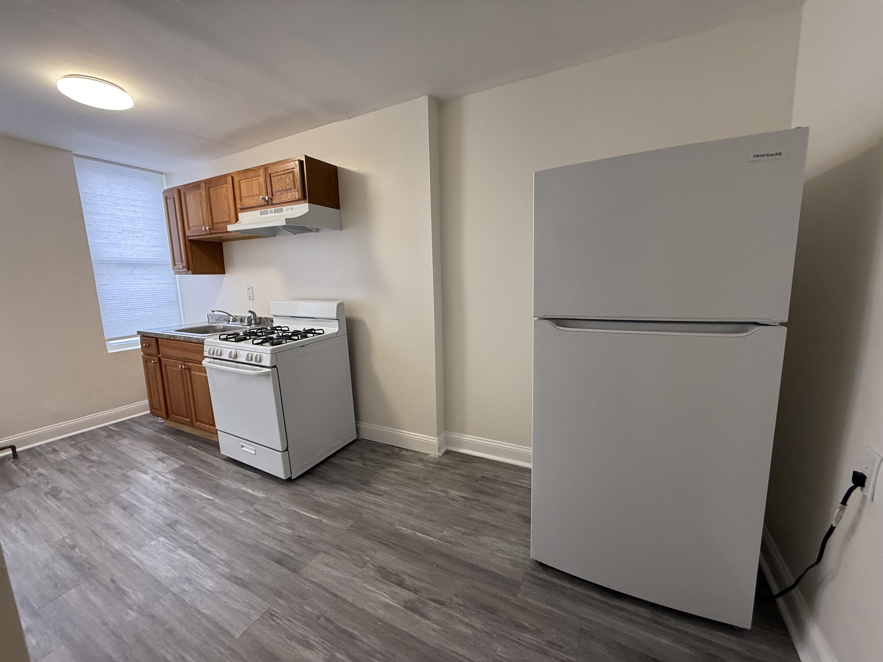 1513 SUMMIT AVE Unit: 6