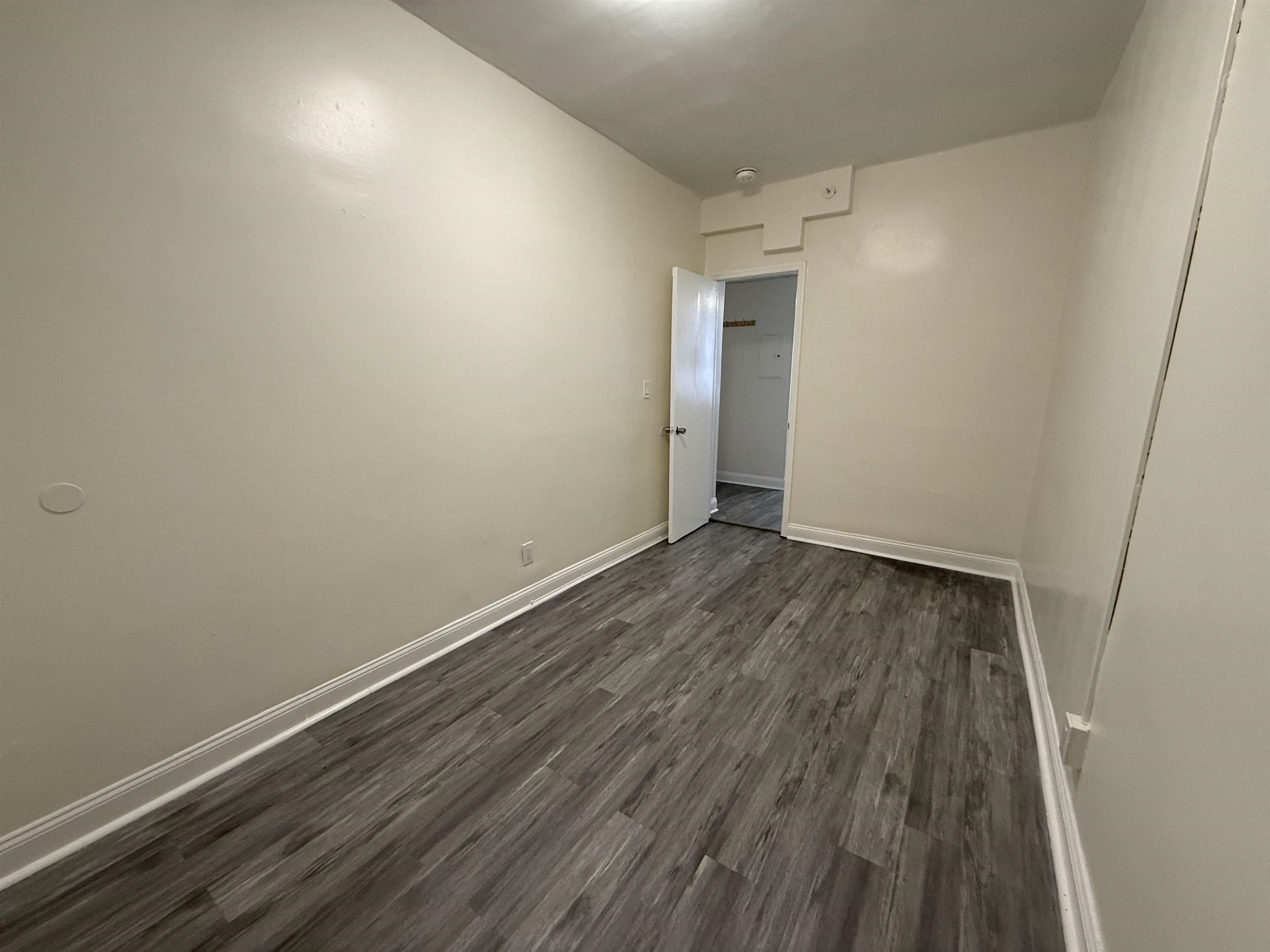 1513 SUMMIT AVE Unit: 6