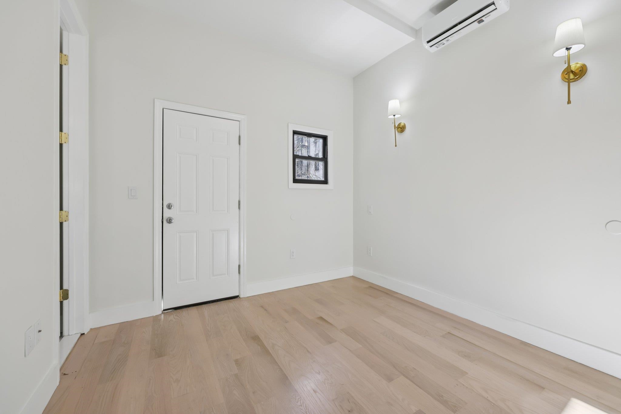 79 VROOM ST Unit: 1
