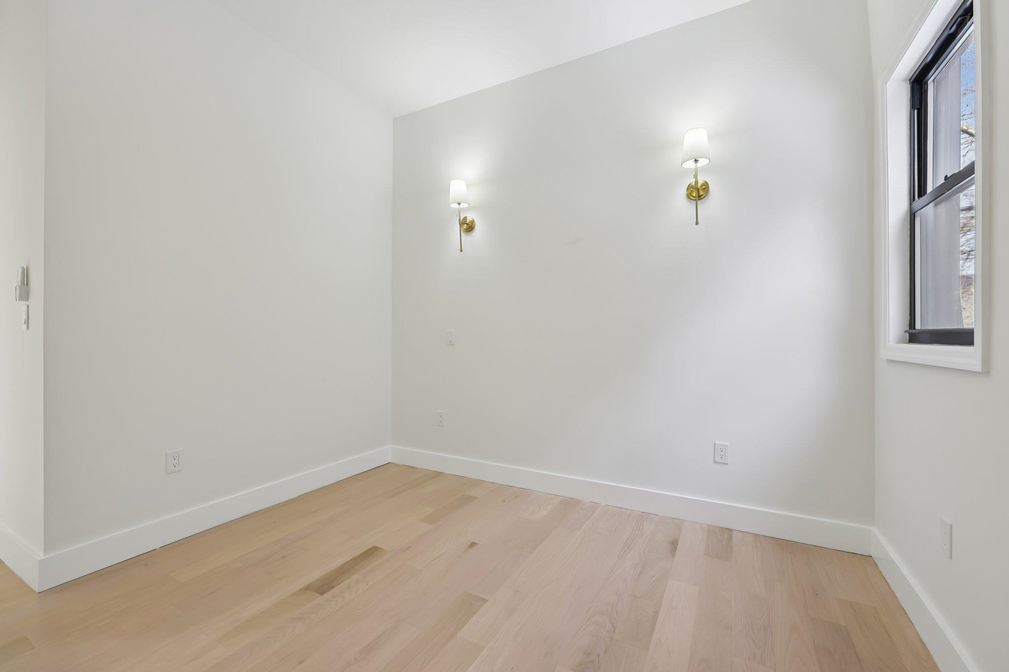 79 VROOM ST Unit: 1