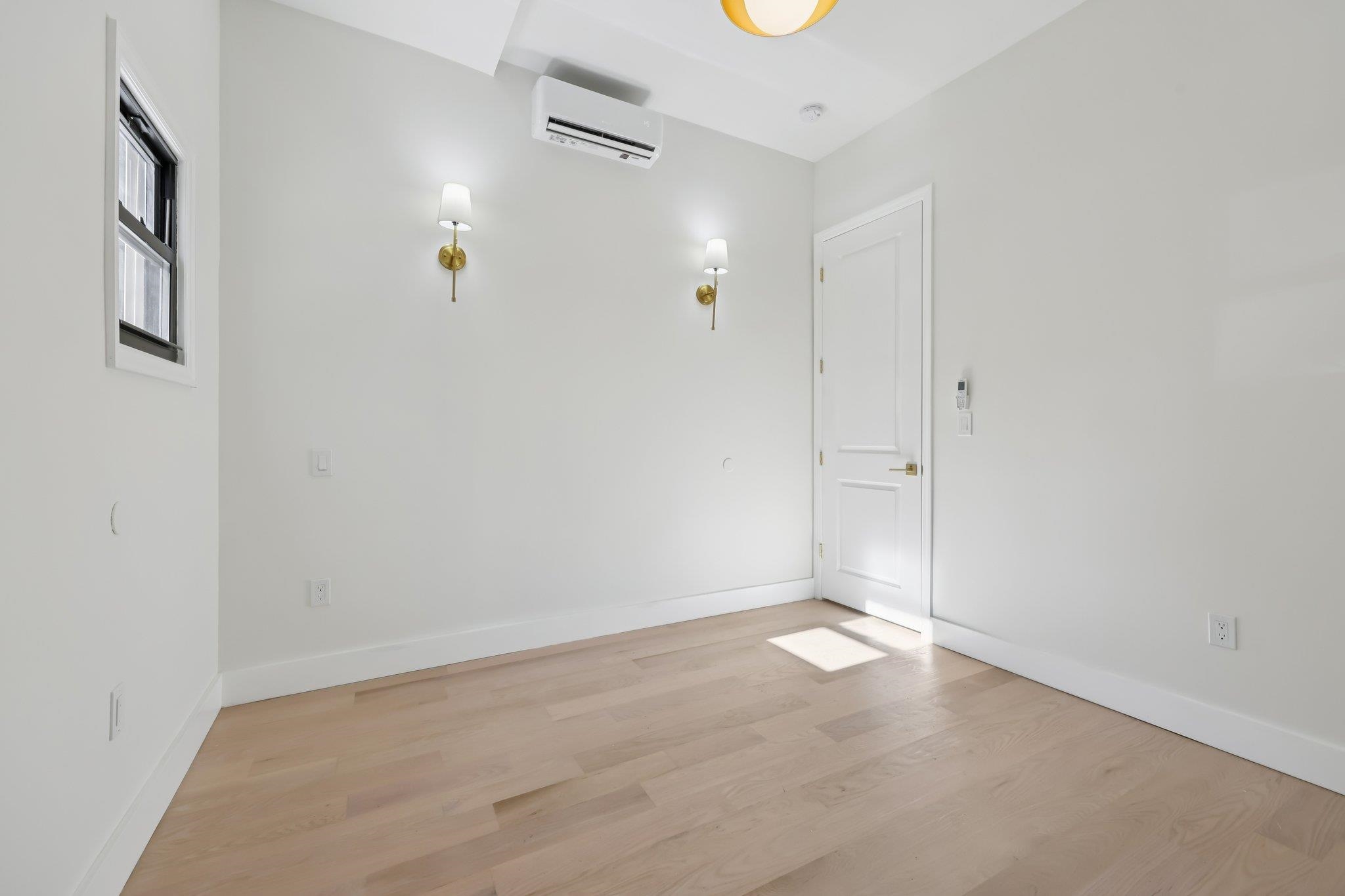 79 VROOM ST Unit: 1