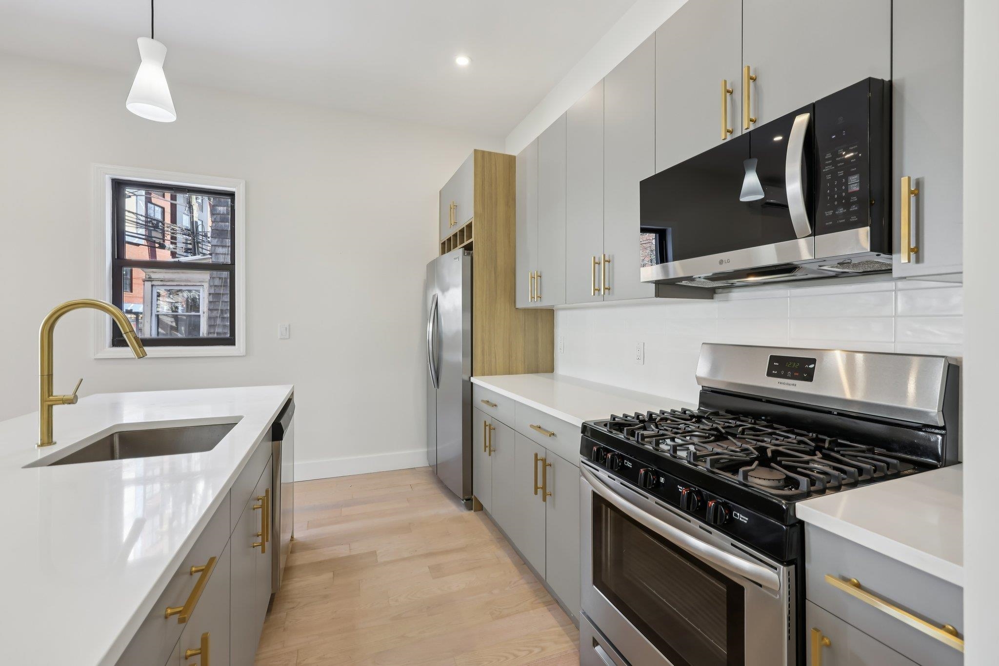 79 VROOM ST Unit: 1