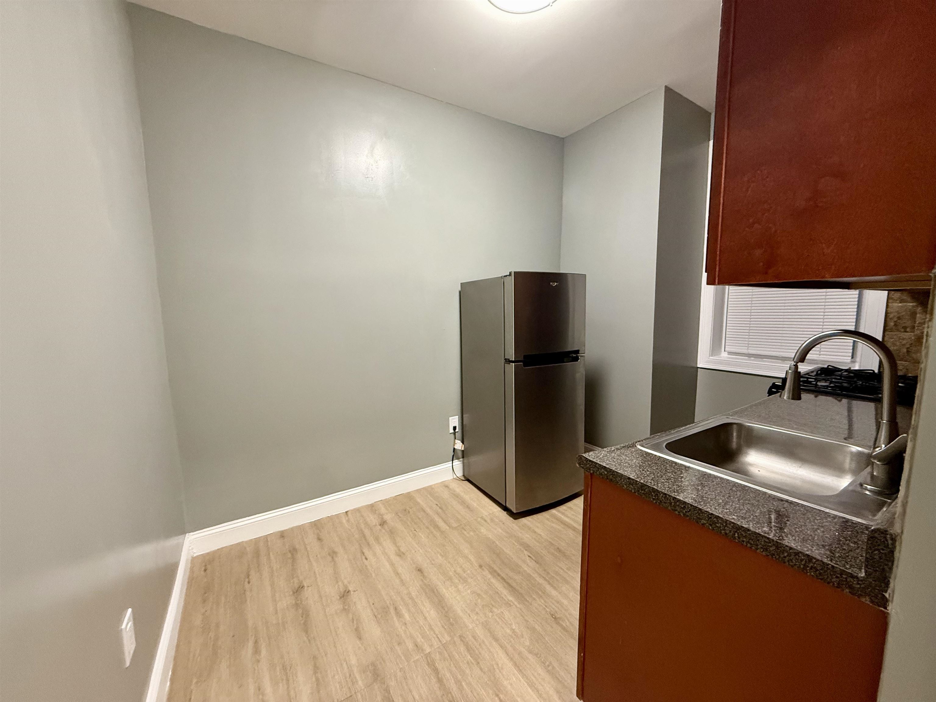 6404 PARK AVE Unit: 11