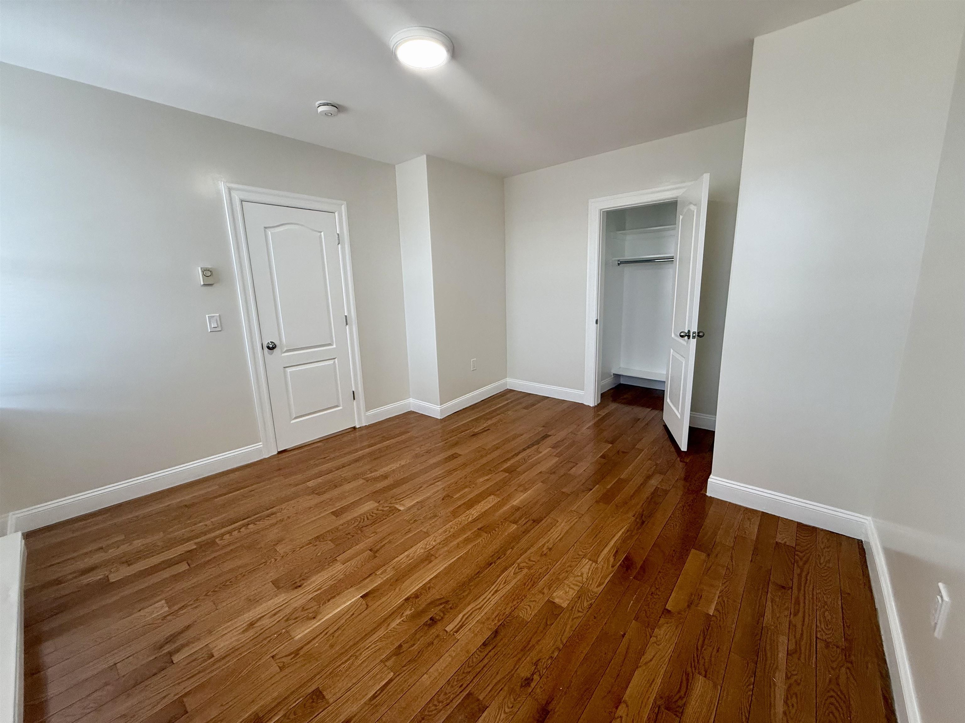 7222 BROADWAY Unit: 6