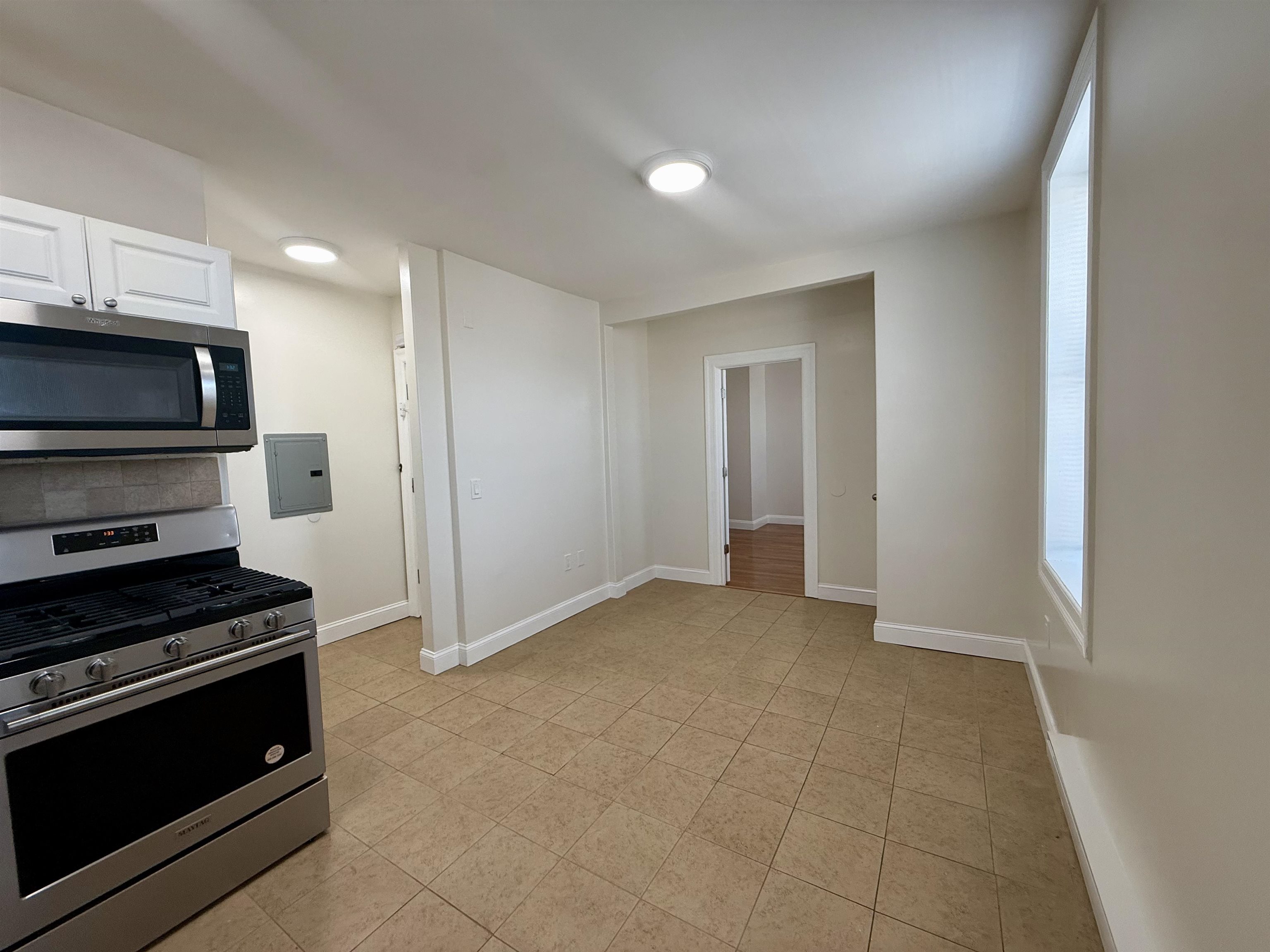 7222 BROADWAY Unit: 6