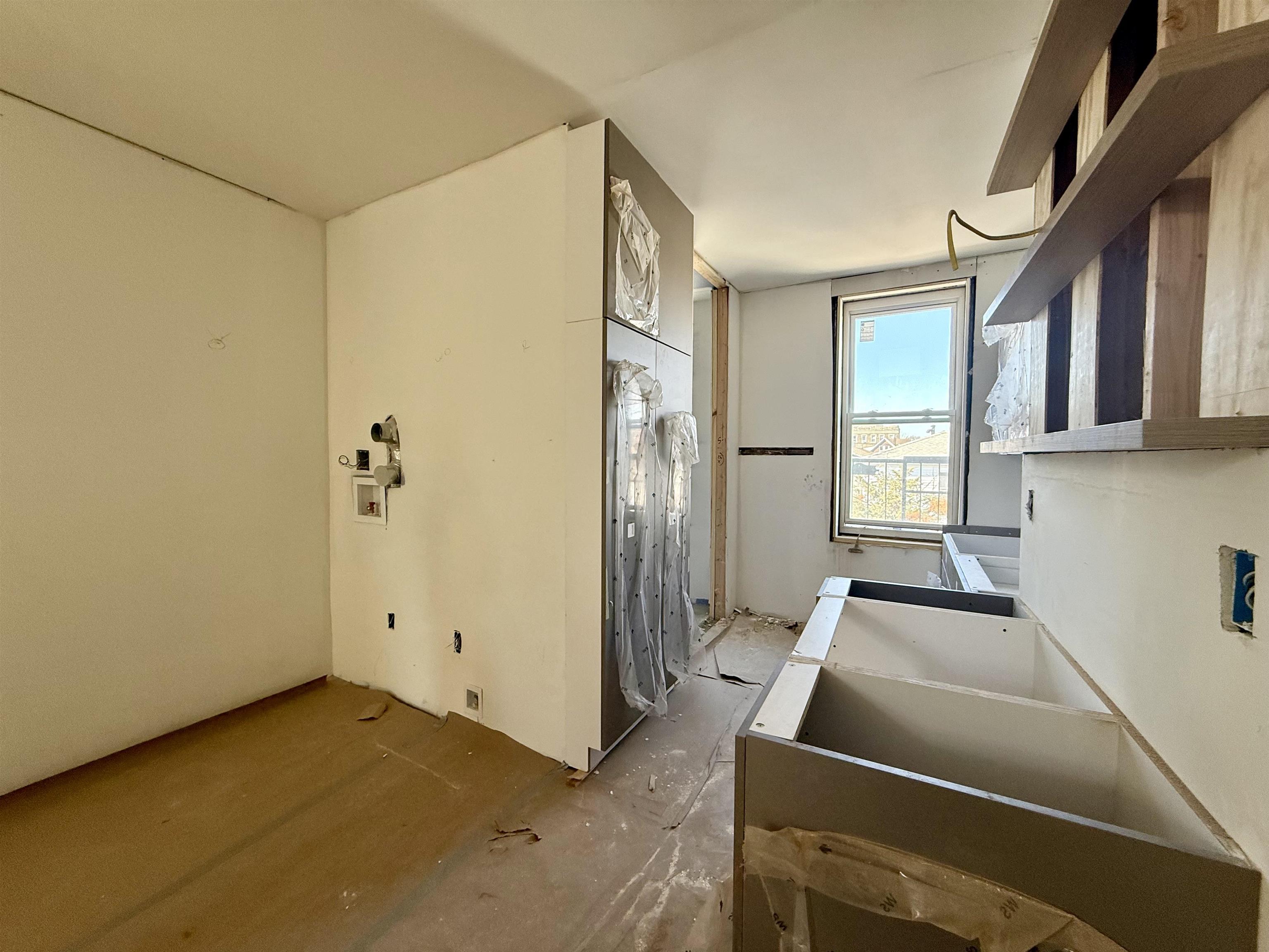 147 NEW YORK AVE Unit: 3L