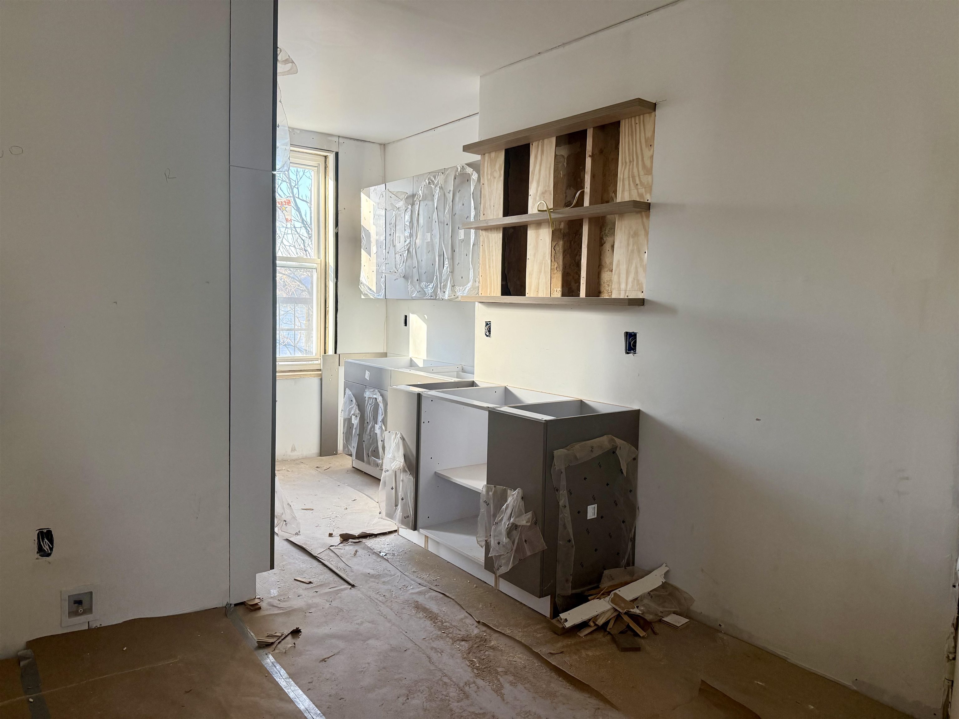 147 NEW YORK AVE Unit: 3L