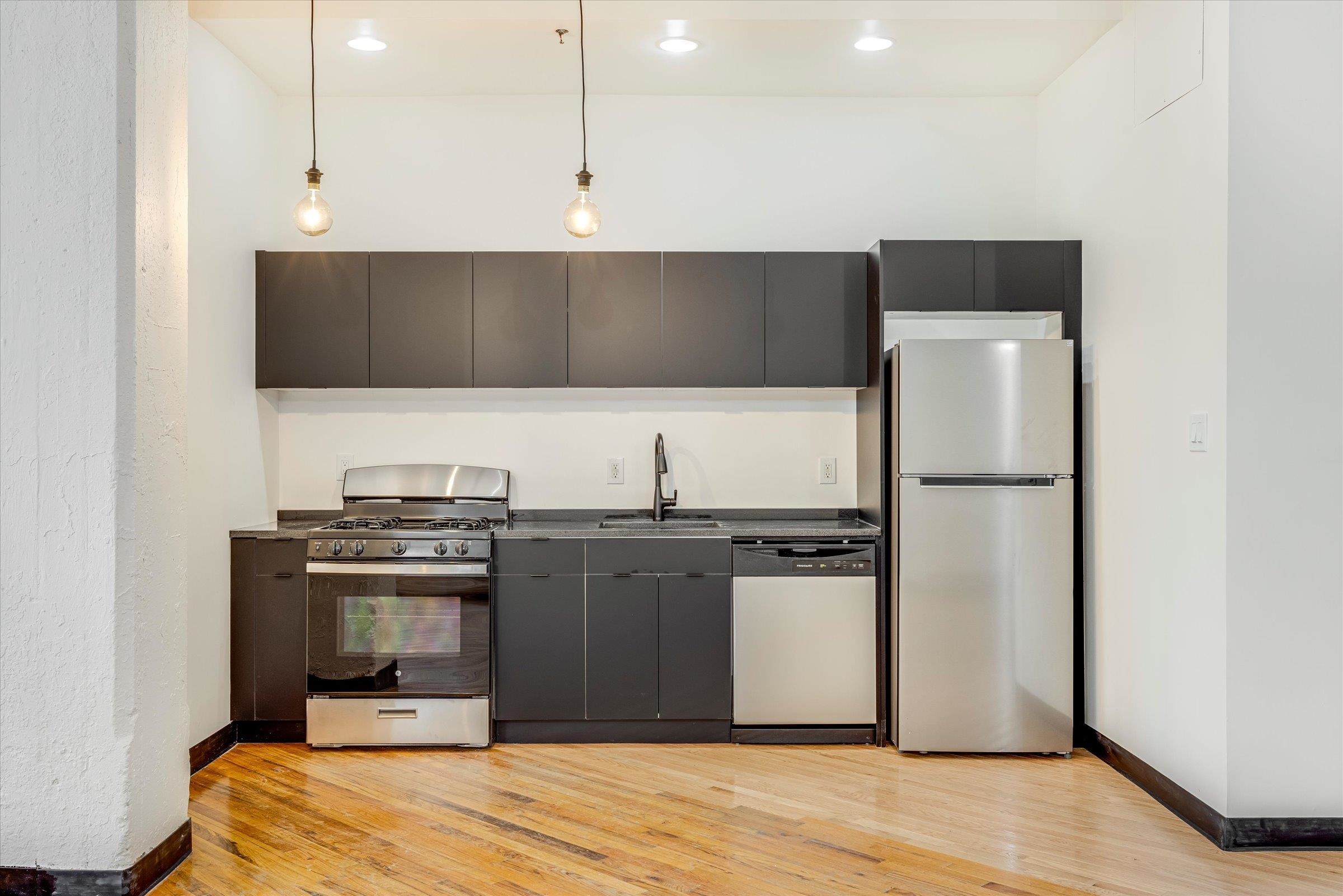 2 UNION ST Unit: 1L