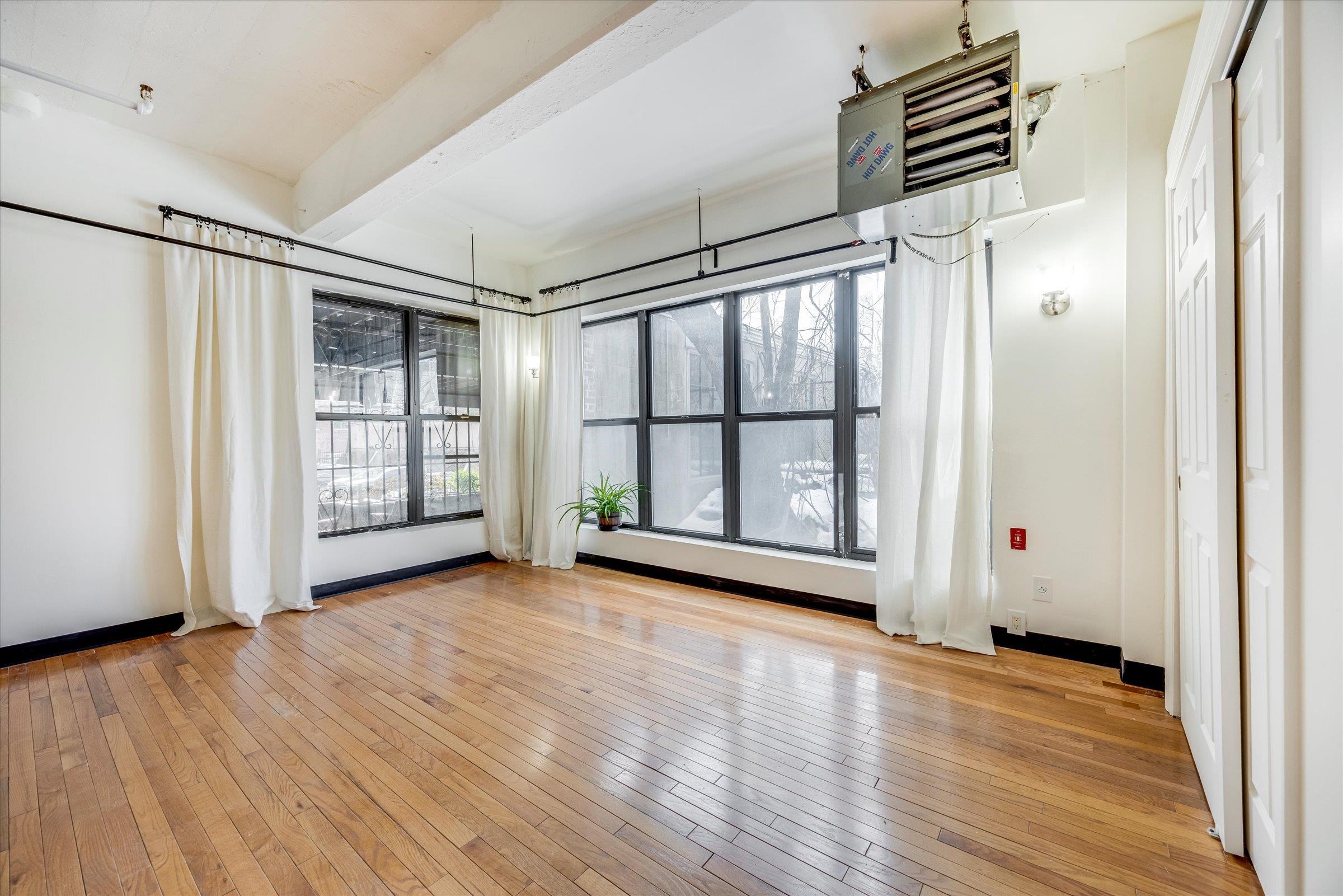 2 UNION ST Unit: 1L
