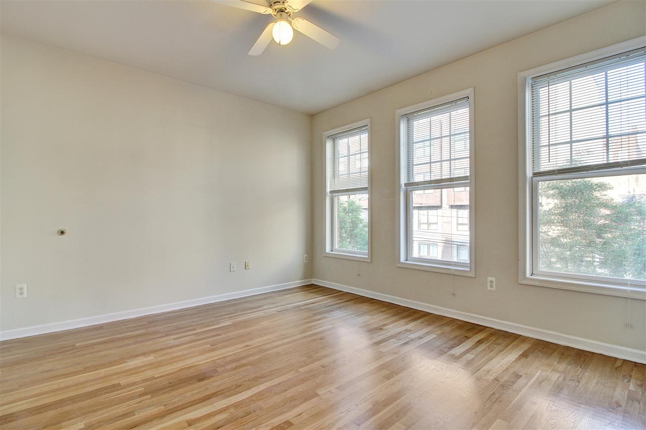 704 CLINTON ST Unit: 3D