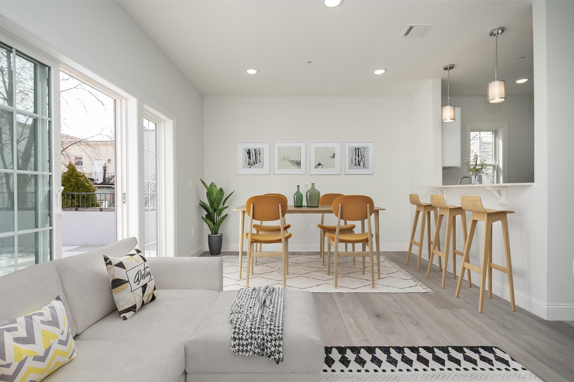 144 BERGEN AVE Unit: 2E