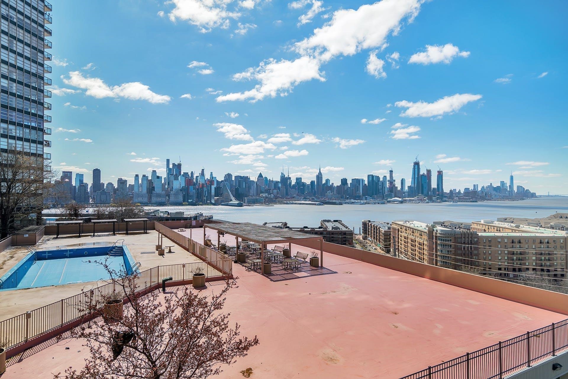 6040 BLVD EAST Unit: 3F