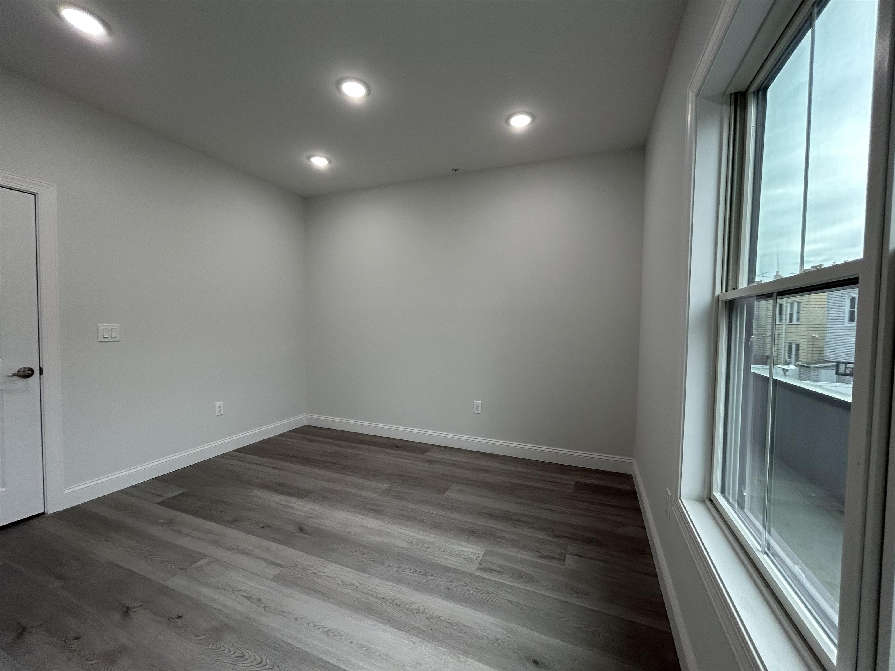 144 BERGEN AVE Unit: 2A