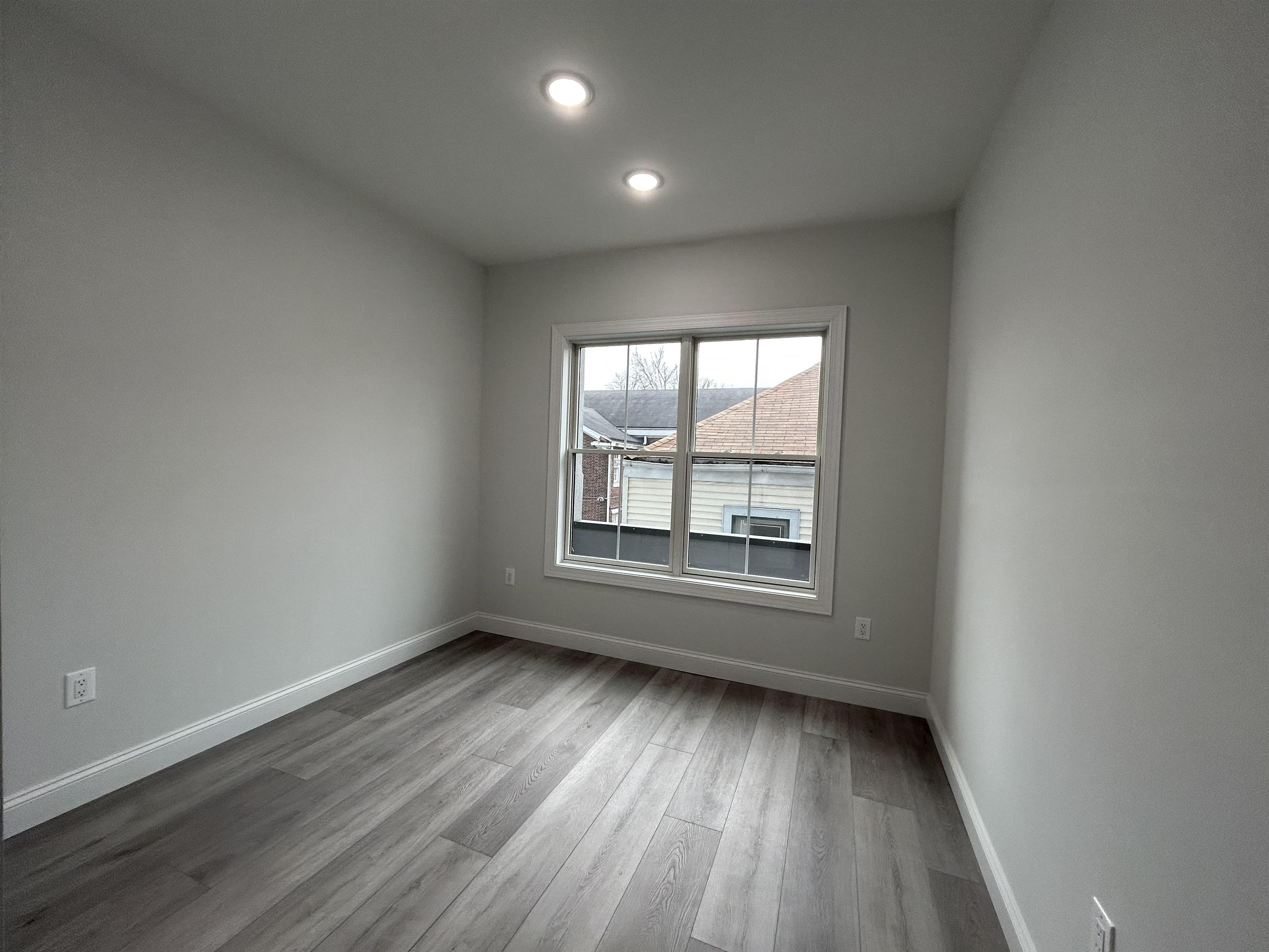 144 BERGEN AVE Unit: 2A