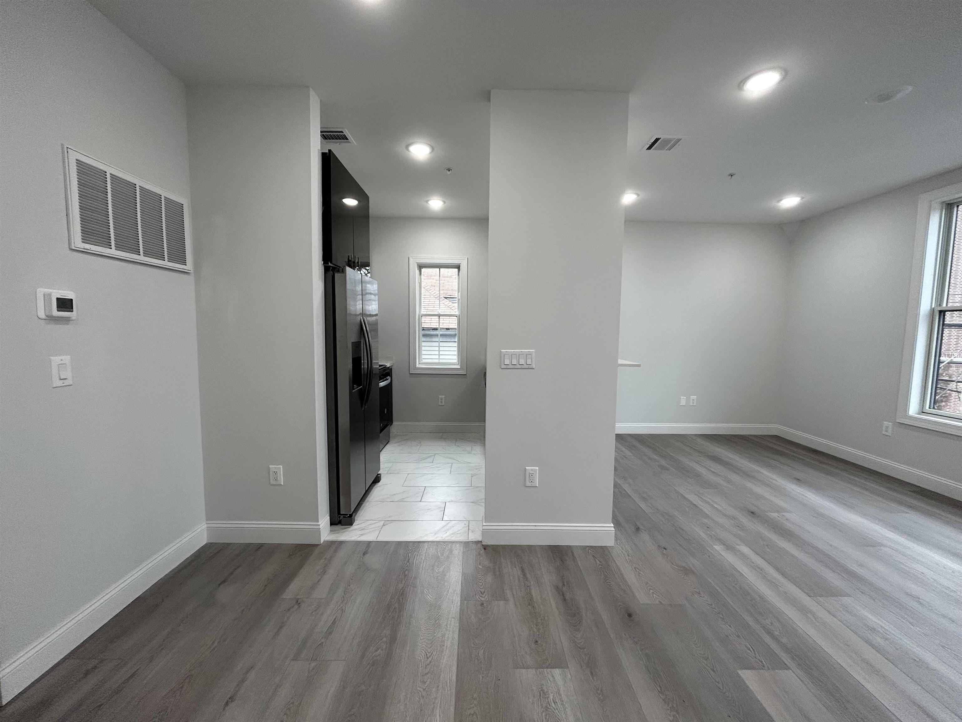 144 BERGEN AVE Unit: 2A