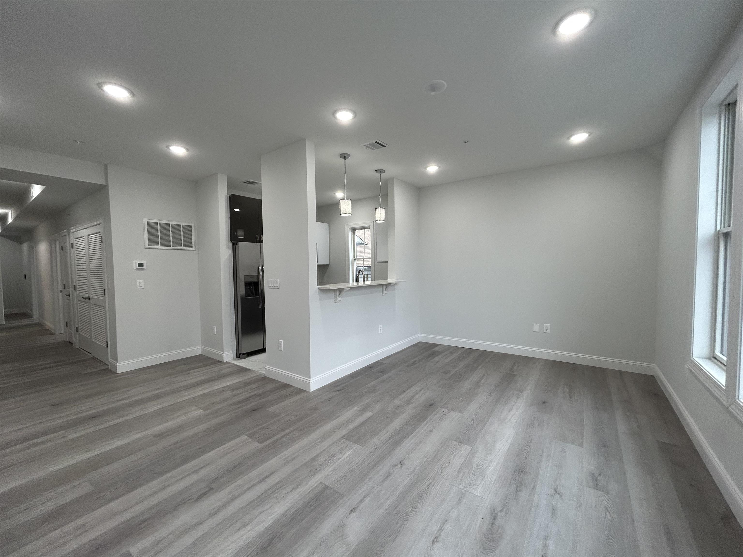 144 BERGEN AVE Unit: 2A