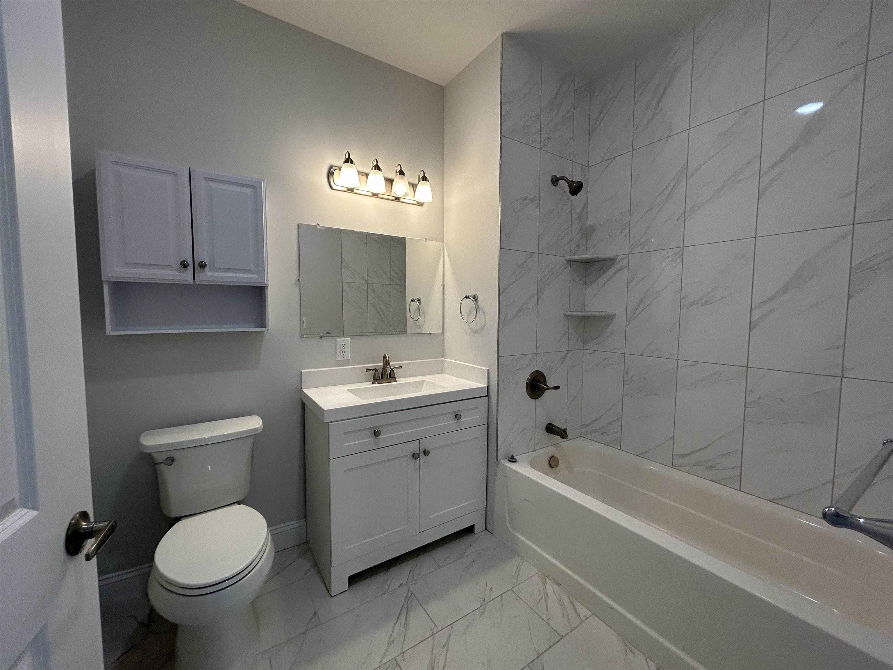 144 BERGEN AVE Unit: 2A