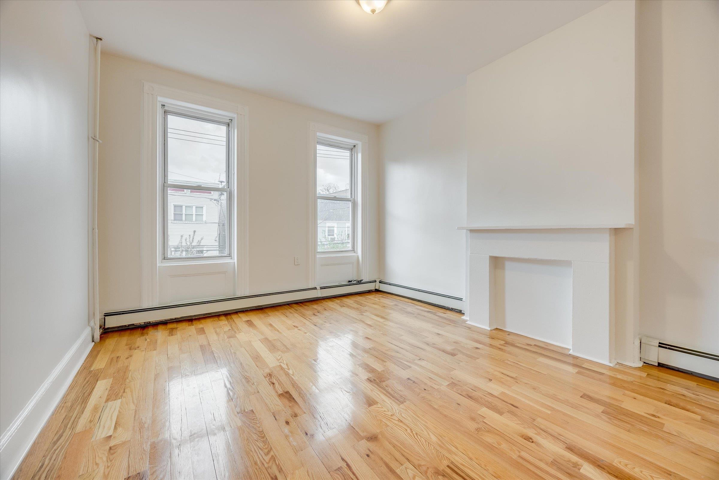 147 NEW YORK AVE Unit: 2L