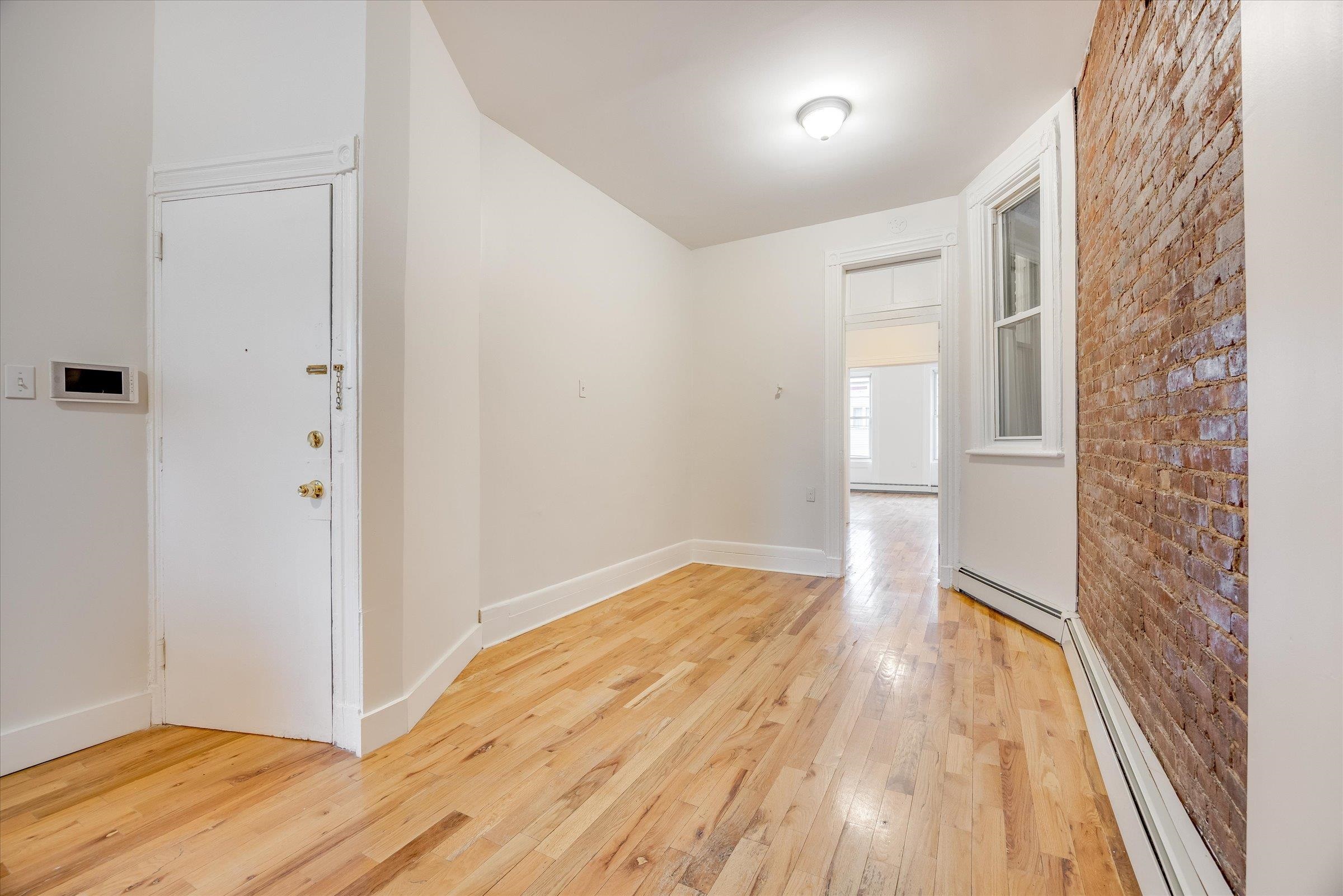 147 NEW YORK AVE Unit: 2L