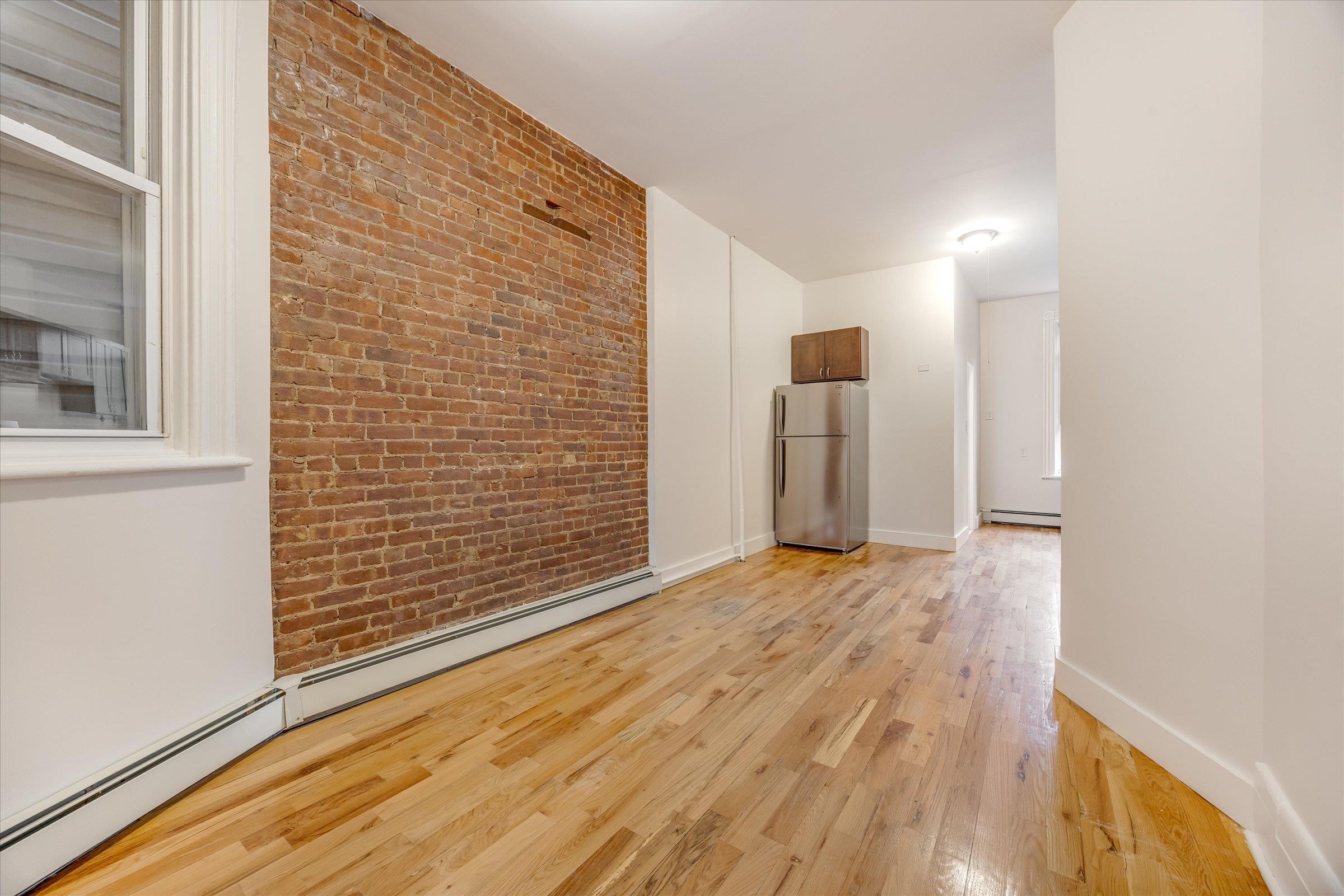 147 NEW YORK AVE Unit: 2L