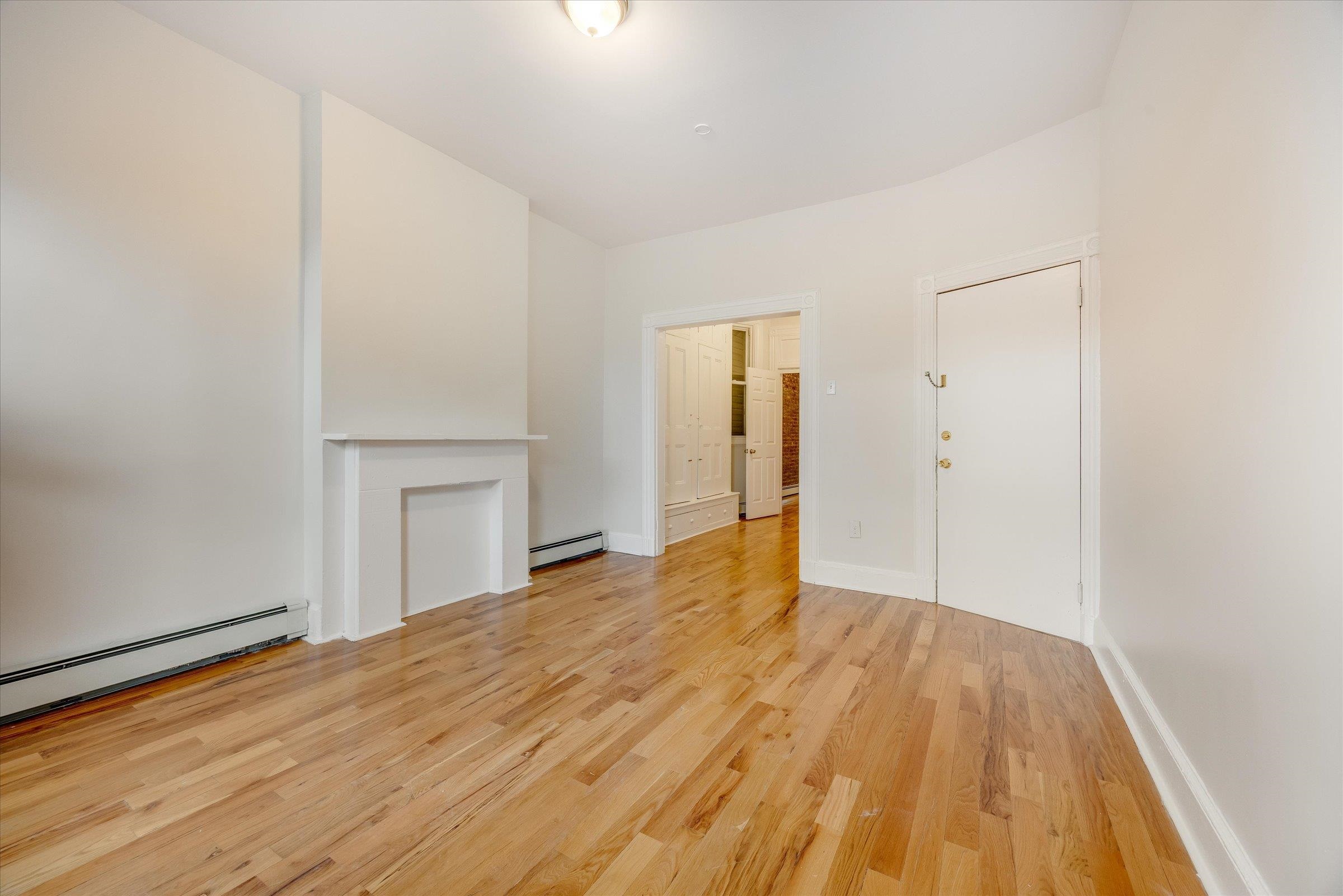 147 NEW YORK AVE Unit: 2L